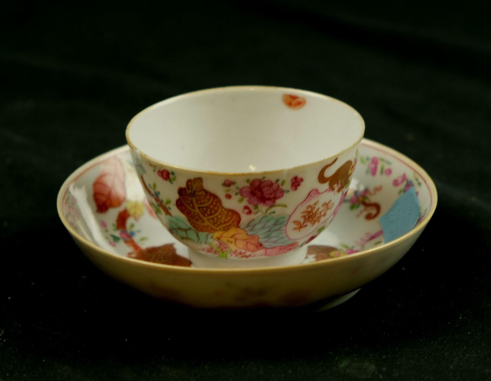 Fine quality Chinese antique tobacco leaves, double-handled Cup & Saucer Porcelain, one of the most prized of Chinese Export patterns, in 18TH CENTURY. Circa 1760-70; strong vivid overglaze Famille Rose enamels, with gilt accents,.
Size: Bawl: 2