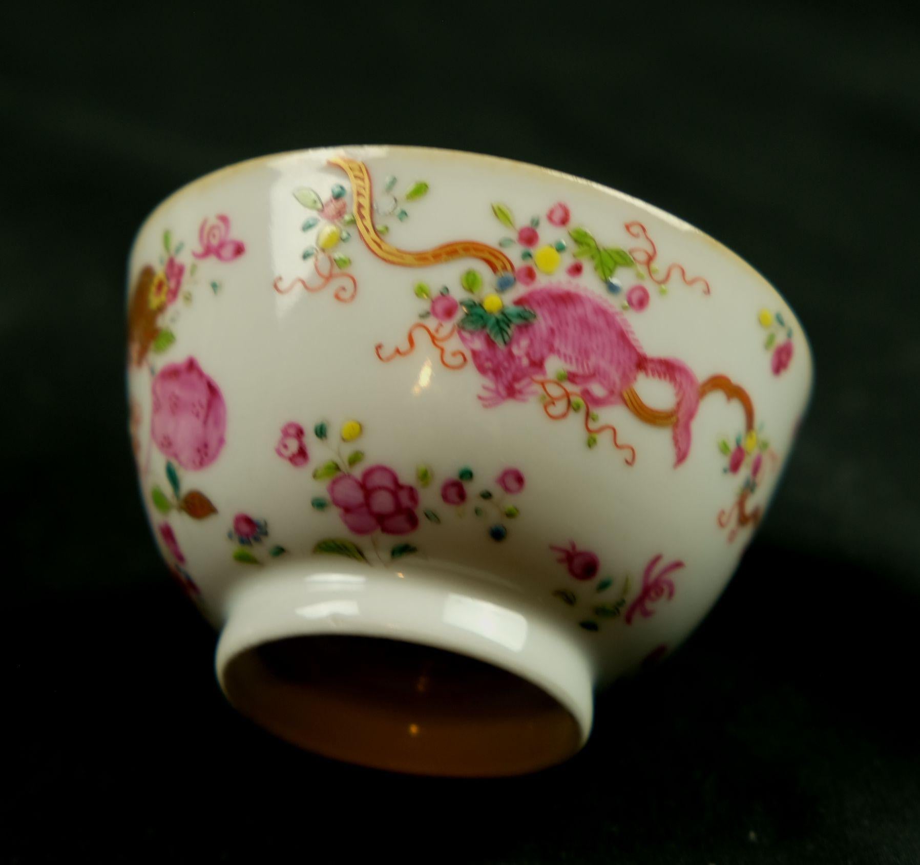 Hand-Painted Antique Chinese Famille Rose Tobacco Leaf Tea Bawl Cup & Saucer Porcelain For Sale