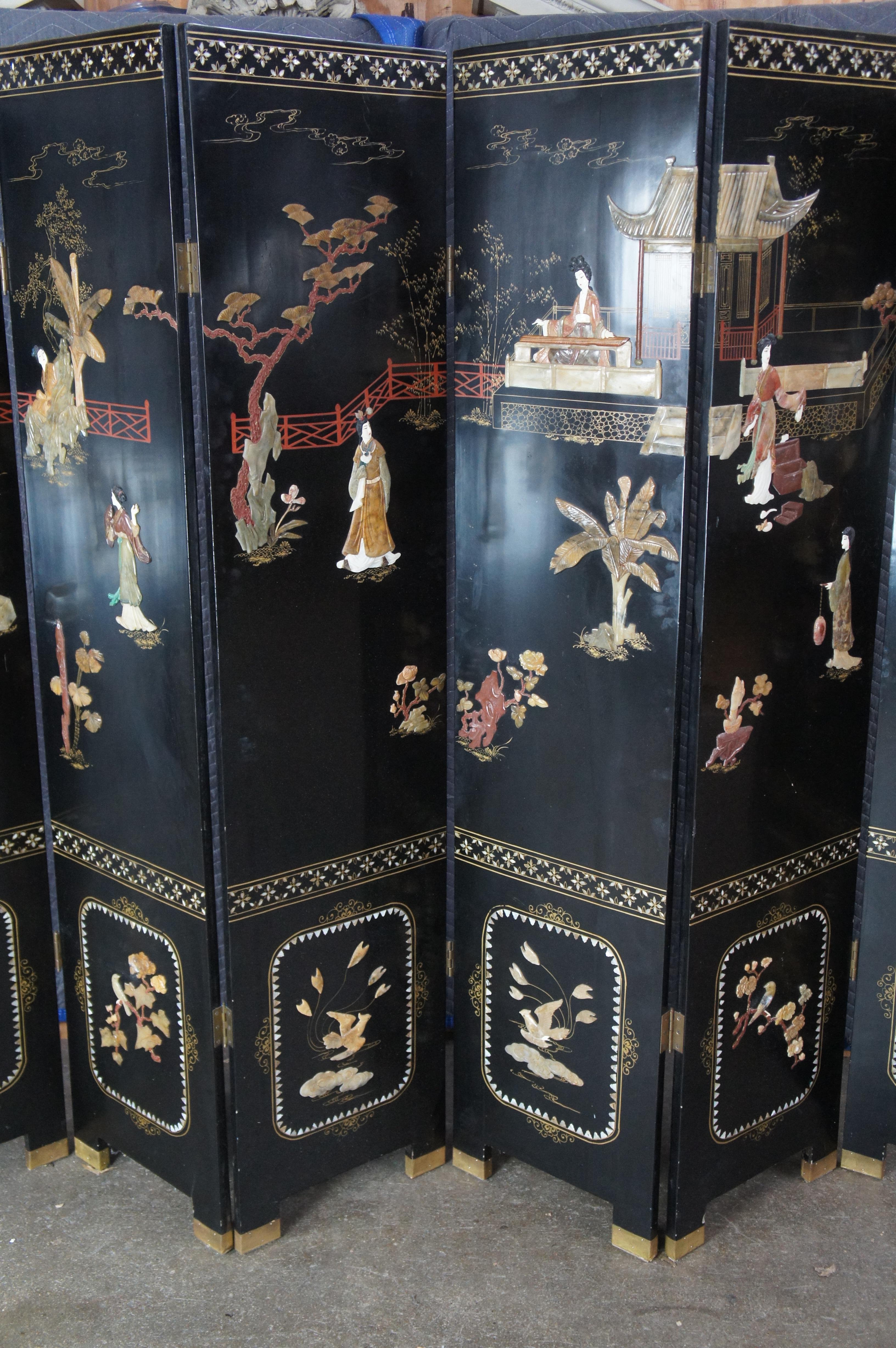 20ième siècle Antique Chinese Figural Black Lacquer Soapstone MOP Folding Screen Room Divider en vente