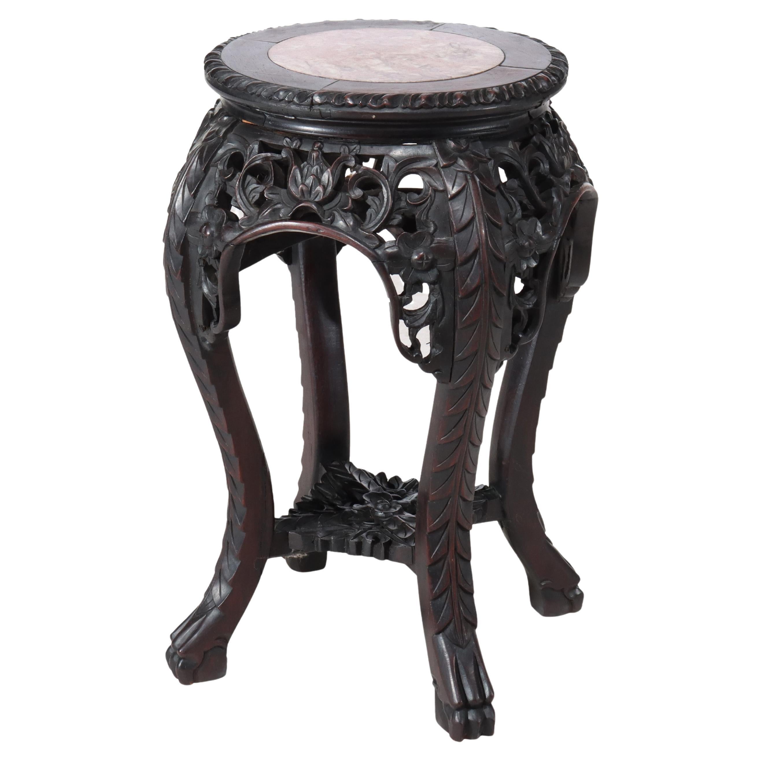 Urnes chinoises anciennes en bois dur sculpté de fleurs avec dessus en marbre rouge c1920