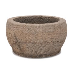 Antikes chinesisches Steinbecken mit Rillen, 19. Jahrhundert