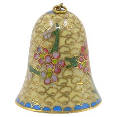 Antigua campana china dorada de cloisonné con punzón de jade 19/20c