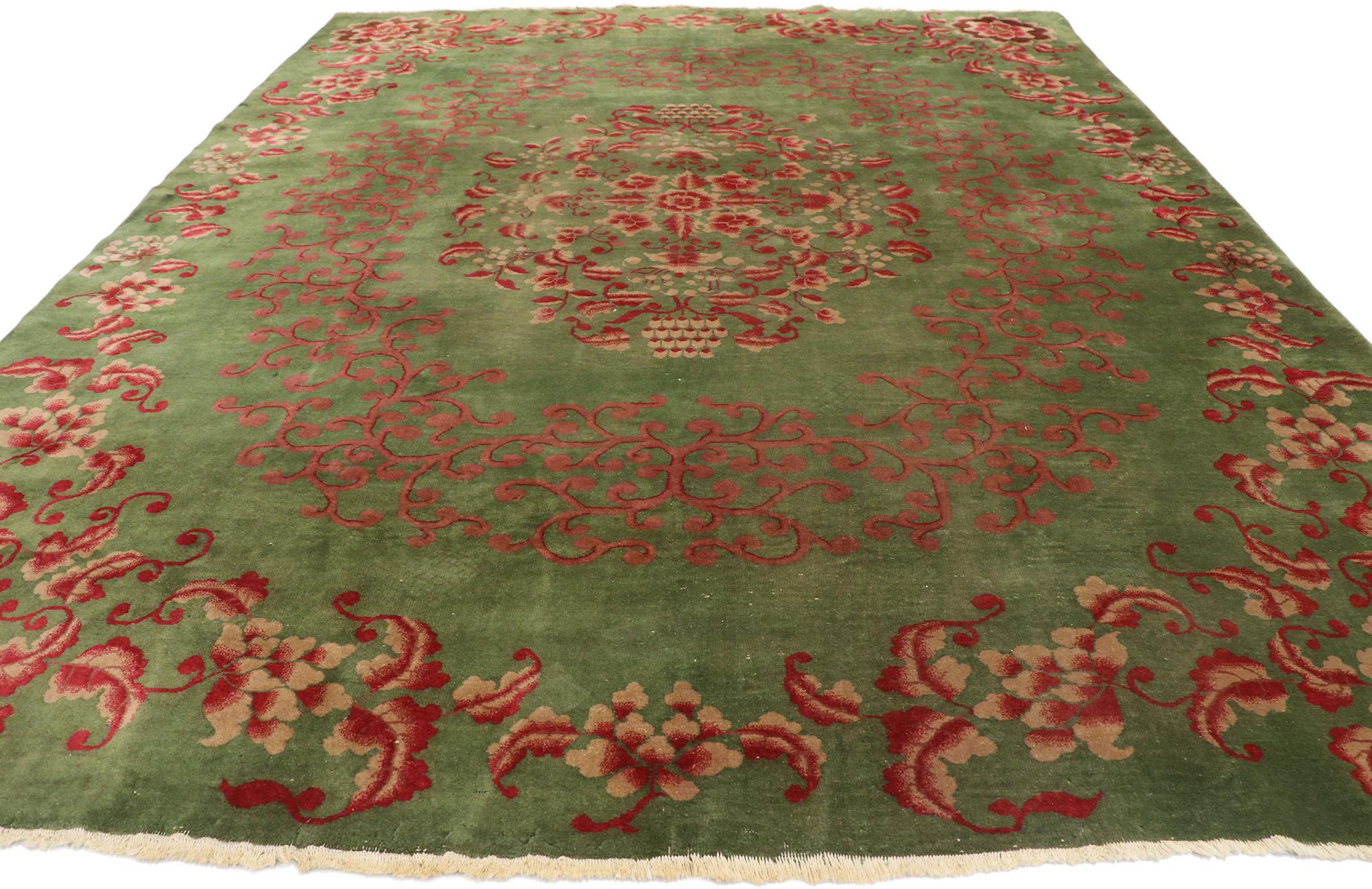 Art déco Ancien tapis Art Déco chinois vert avec style de la dynastie Qing en vente