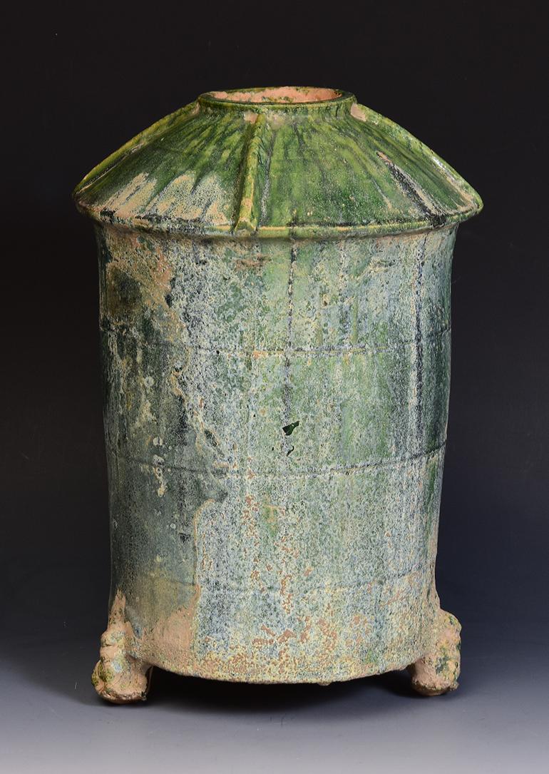 Antique Chinese Han Dynasty Green Glazed Pottery Granary Jar with Silver Patina For Sale 4