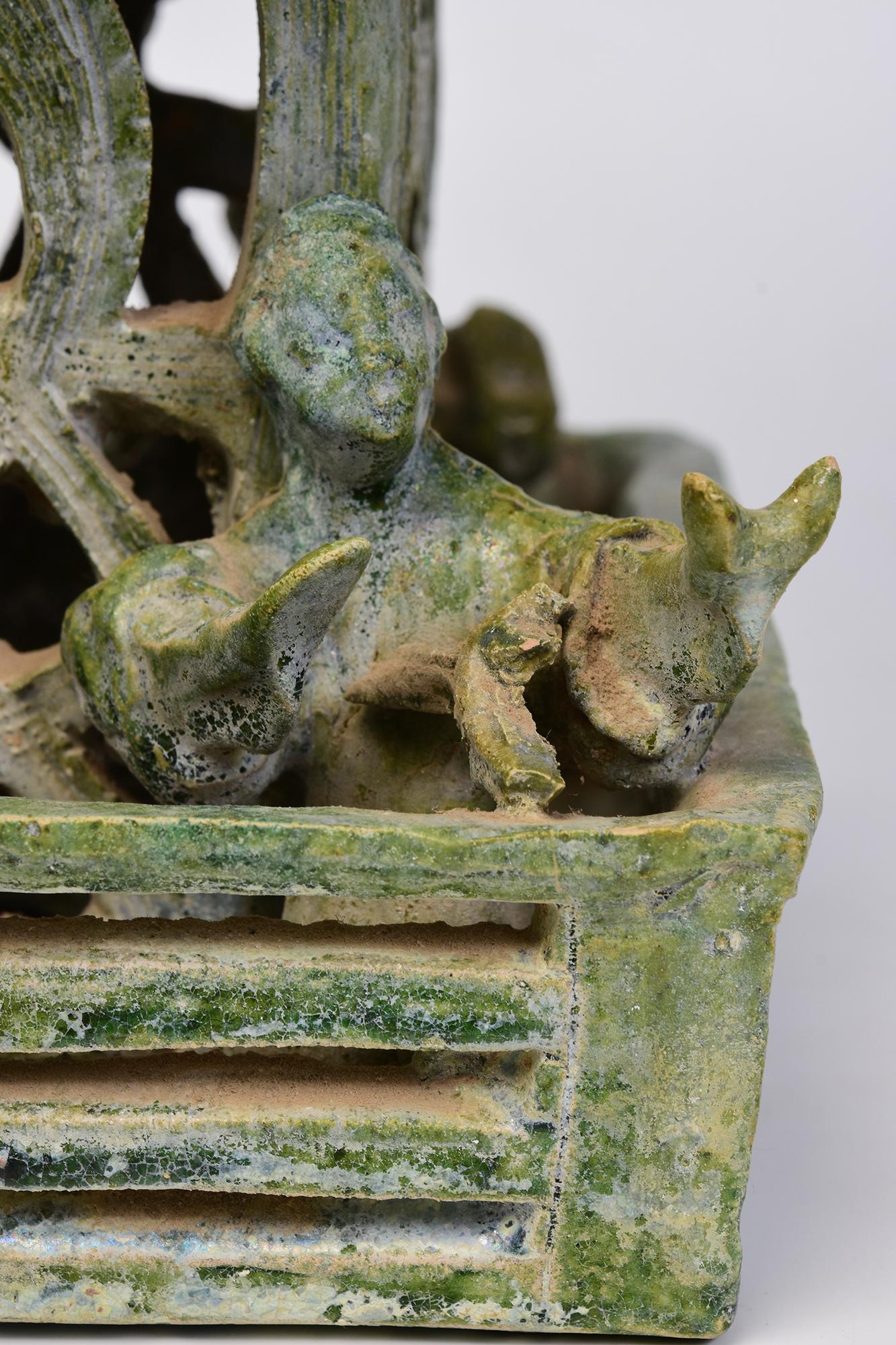 Tour de montre antique en poterie émaillée verte de la dynastie chinoise des Han avec Oxford TL Test en vente 4