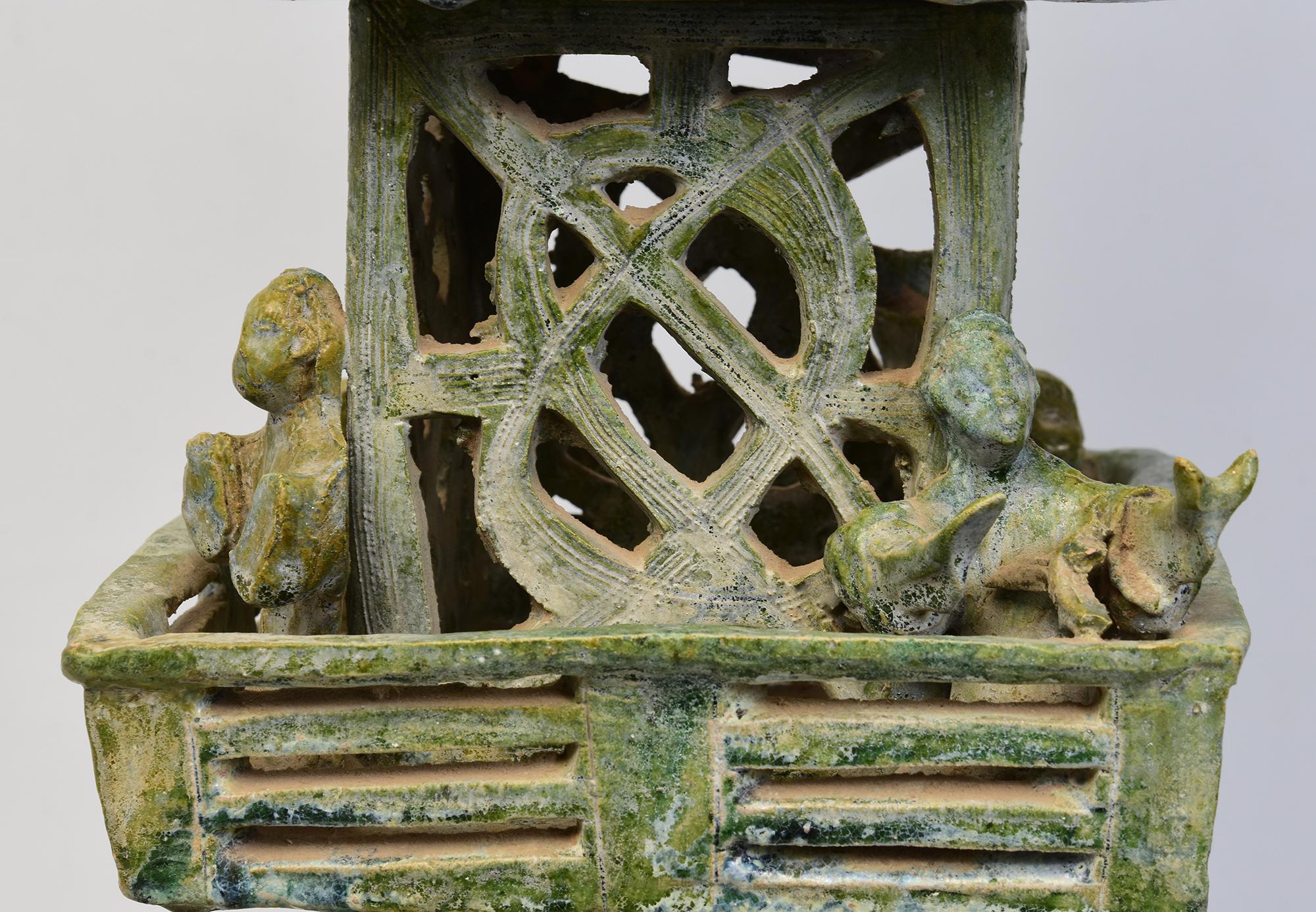 Tour de montre antique en poterie émaillée verte de la dynastie chinoise des Han avec Oxford TL Test en vente 1