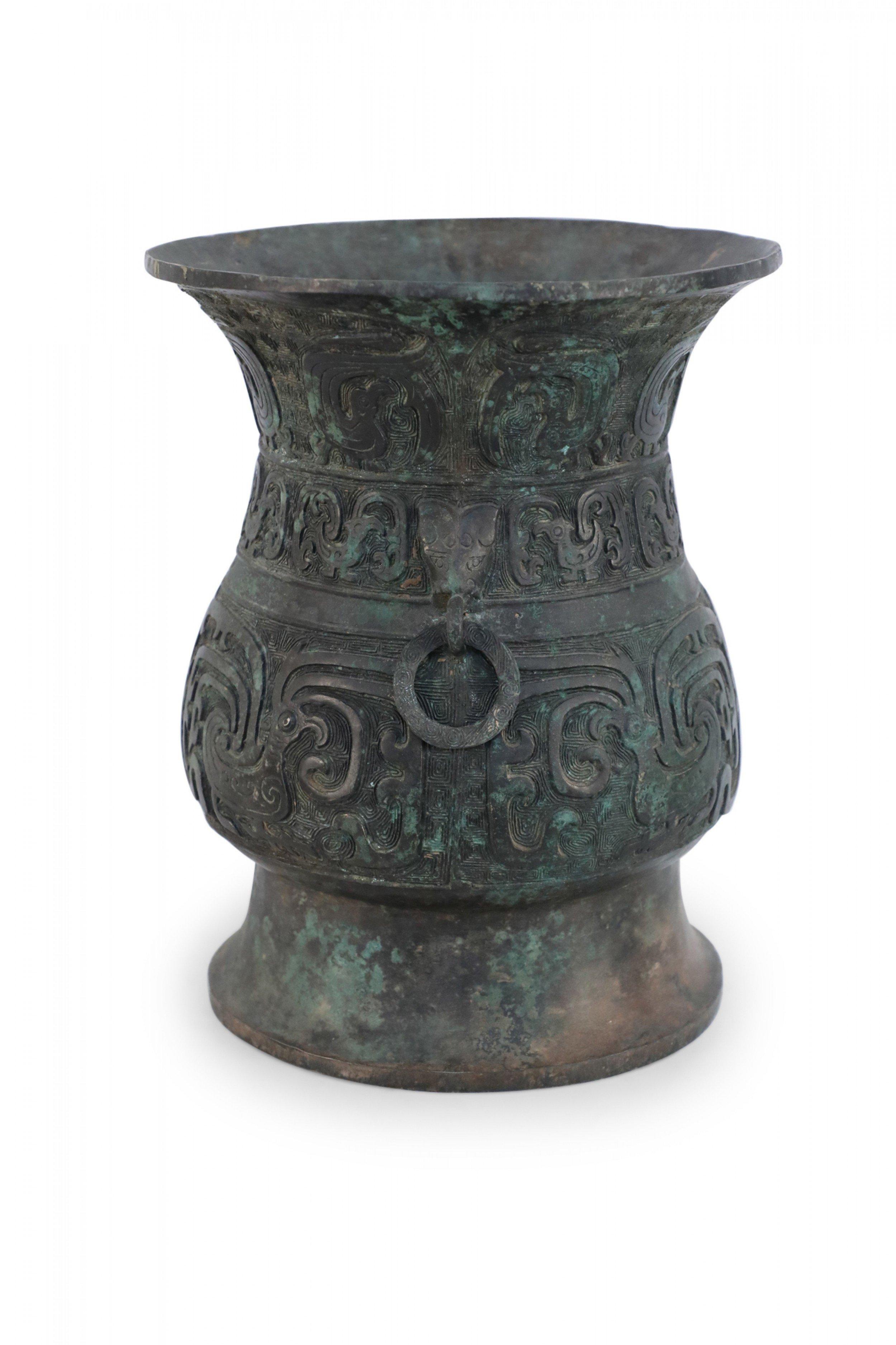 XX secolo Antica urna rituale cinese in bronzo in stile Dinastia Han in vendita