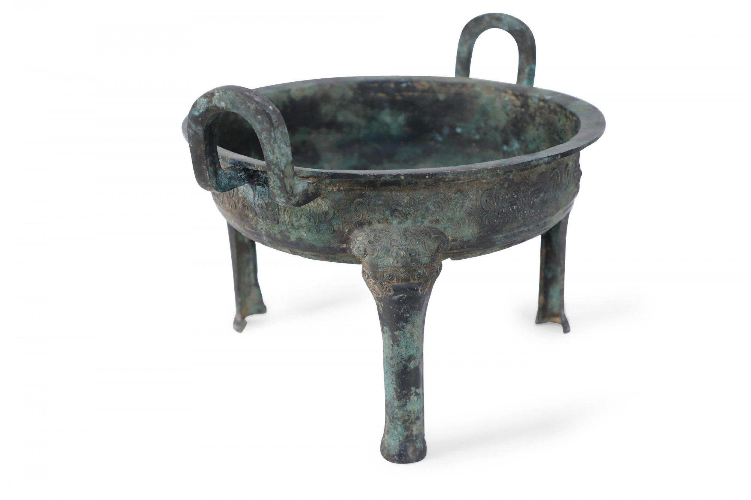 Antique Chinese Han Dynasty-Style Patinated Bronze Pot 12