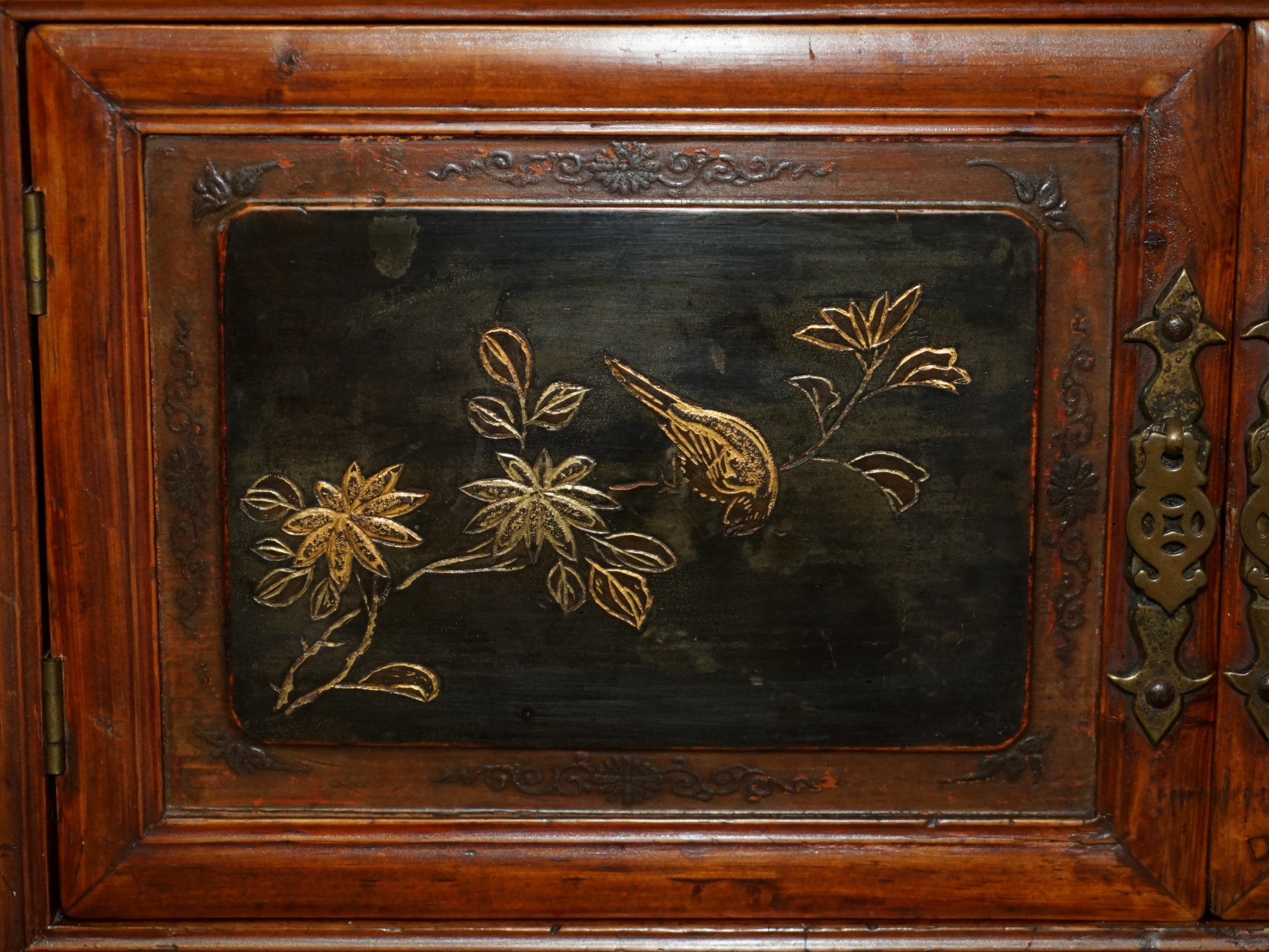 Antique Chinese Hand Carved circa 1880 Compound Cabinet Cupboard Campaign Handle For Sale 2