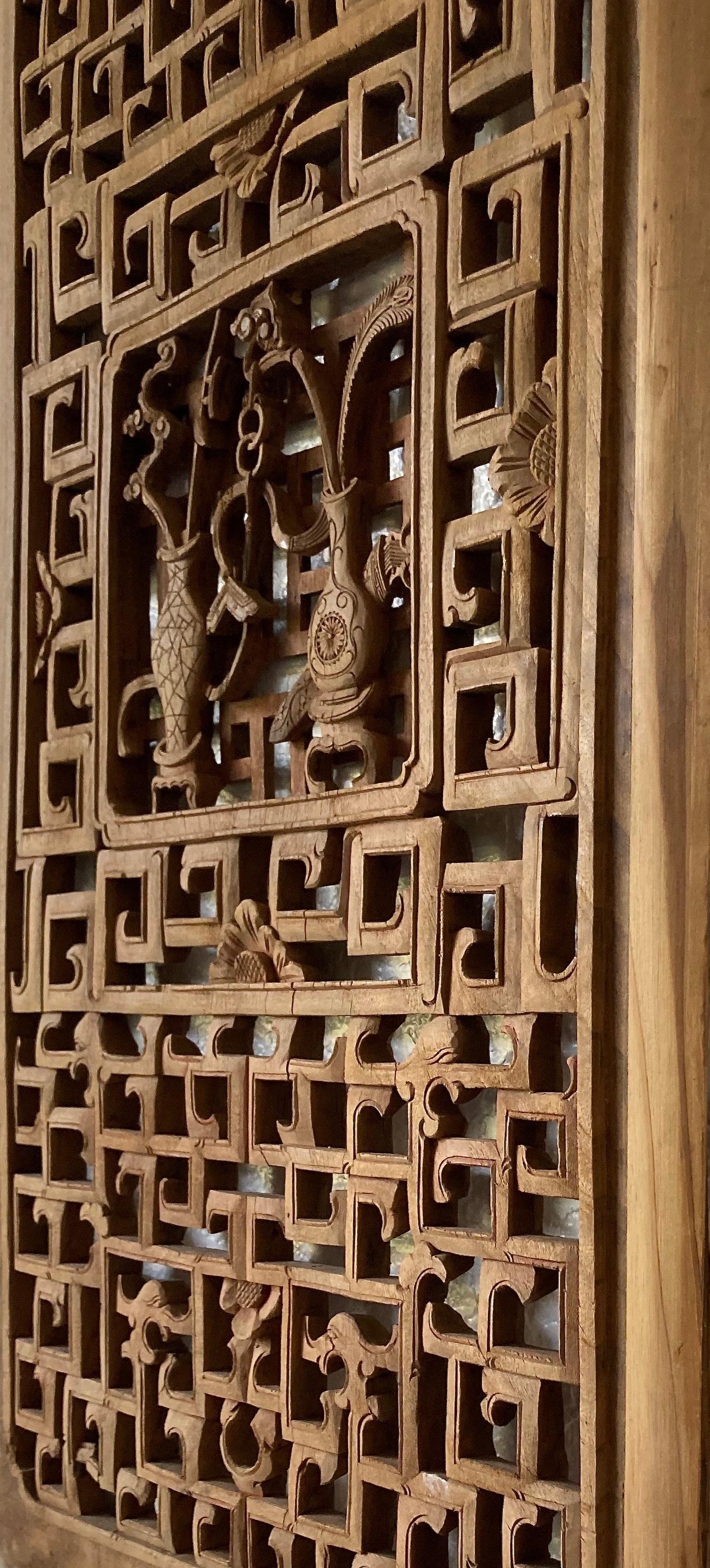 Antique Chinese Carved Window Panel In Good Condition For Sale In Sherwood, OR