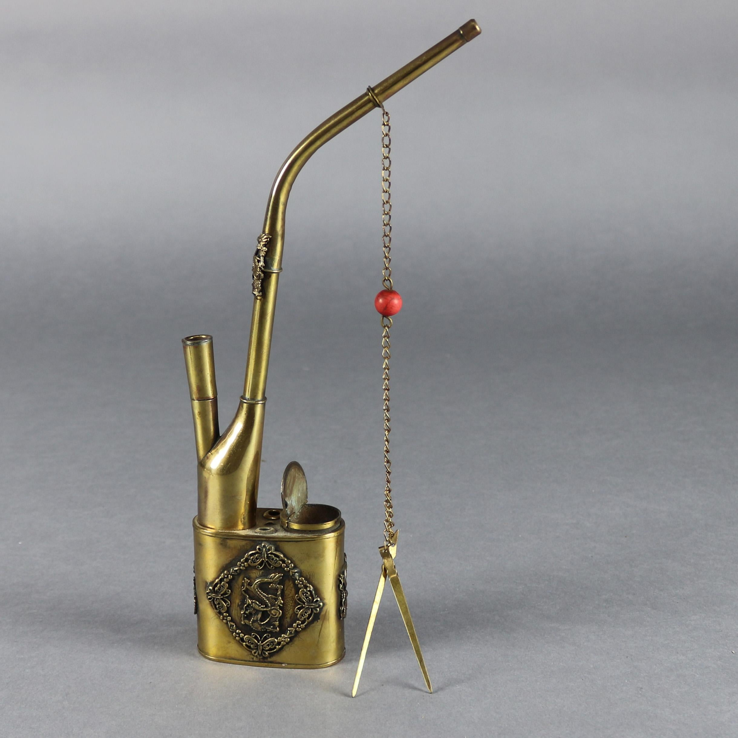 Antike chinesische Handcrafted Messing Drache dekoriert Opiumpfeife, um 1910 (Chinesisch)