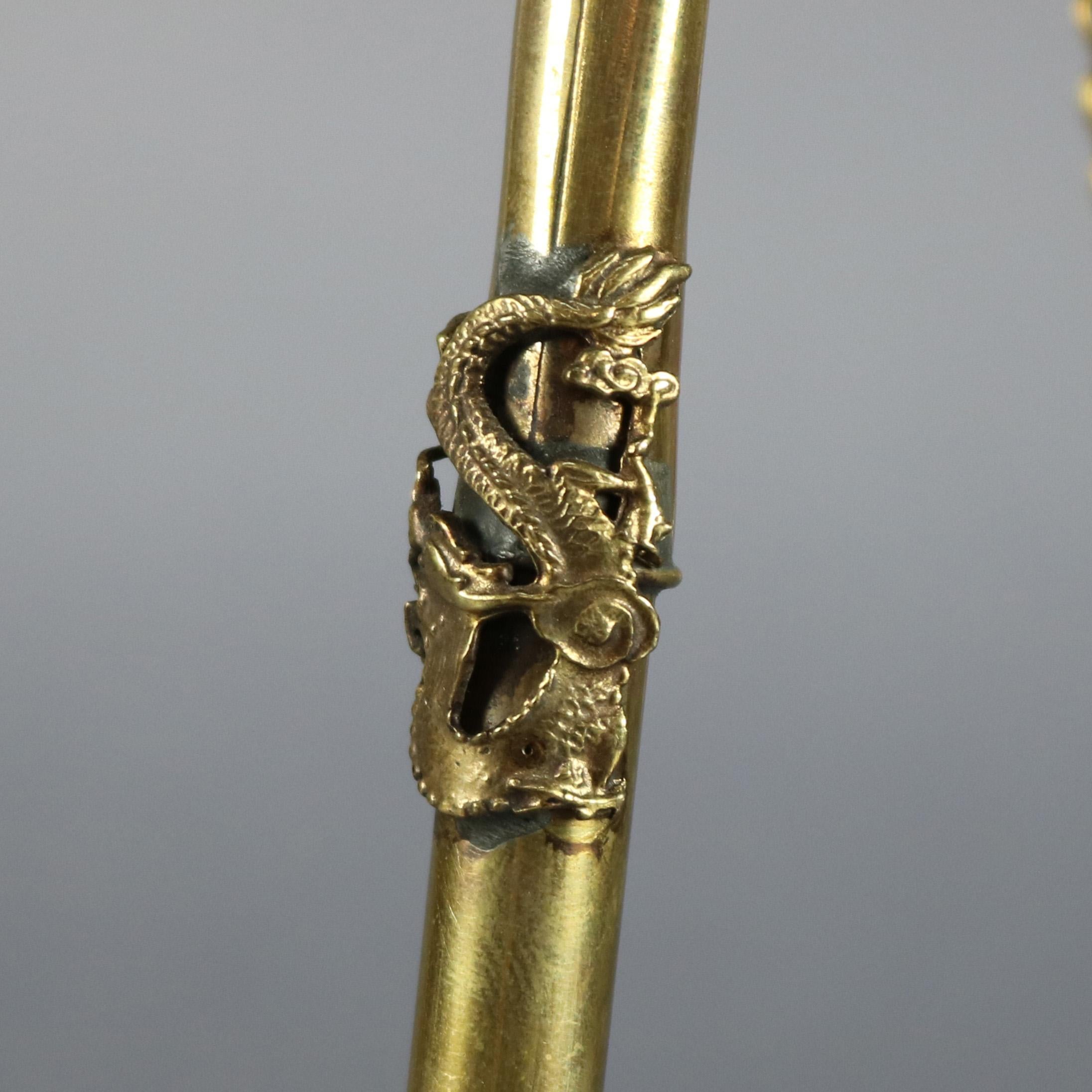 Antike chinesische Handcrafted Messing Drache dekoriert Opiumpfeife, um 1910 im Zustand „Gut“ in Big Flats, NY