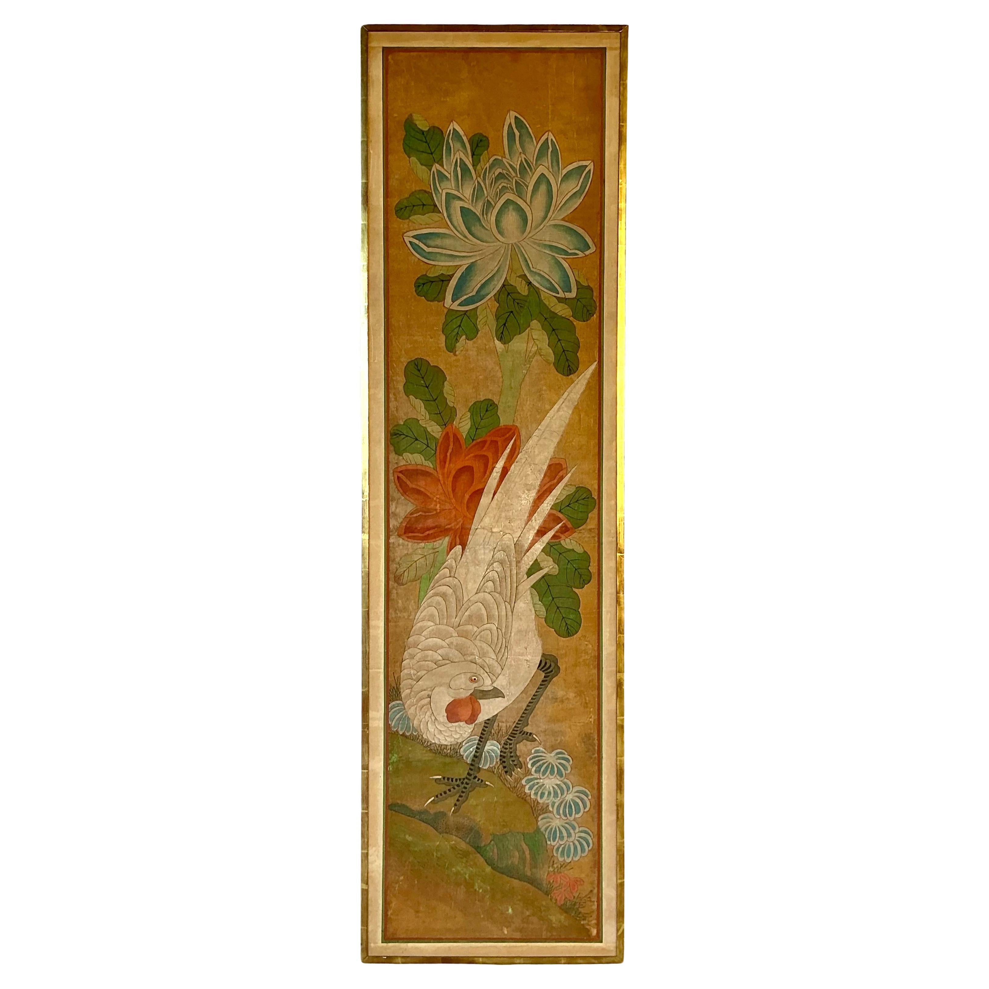 Paire d'anciennes peintures chinoises à la main  Panneaux muraux. Chaque panneau représente d'élégantes aigrettes blanches parmi des pivoines et des chrysanthèmes en fleurs. Les peintures sont réalisées avec de riches pigments minéraux sur papier,