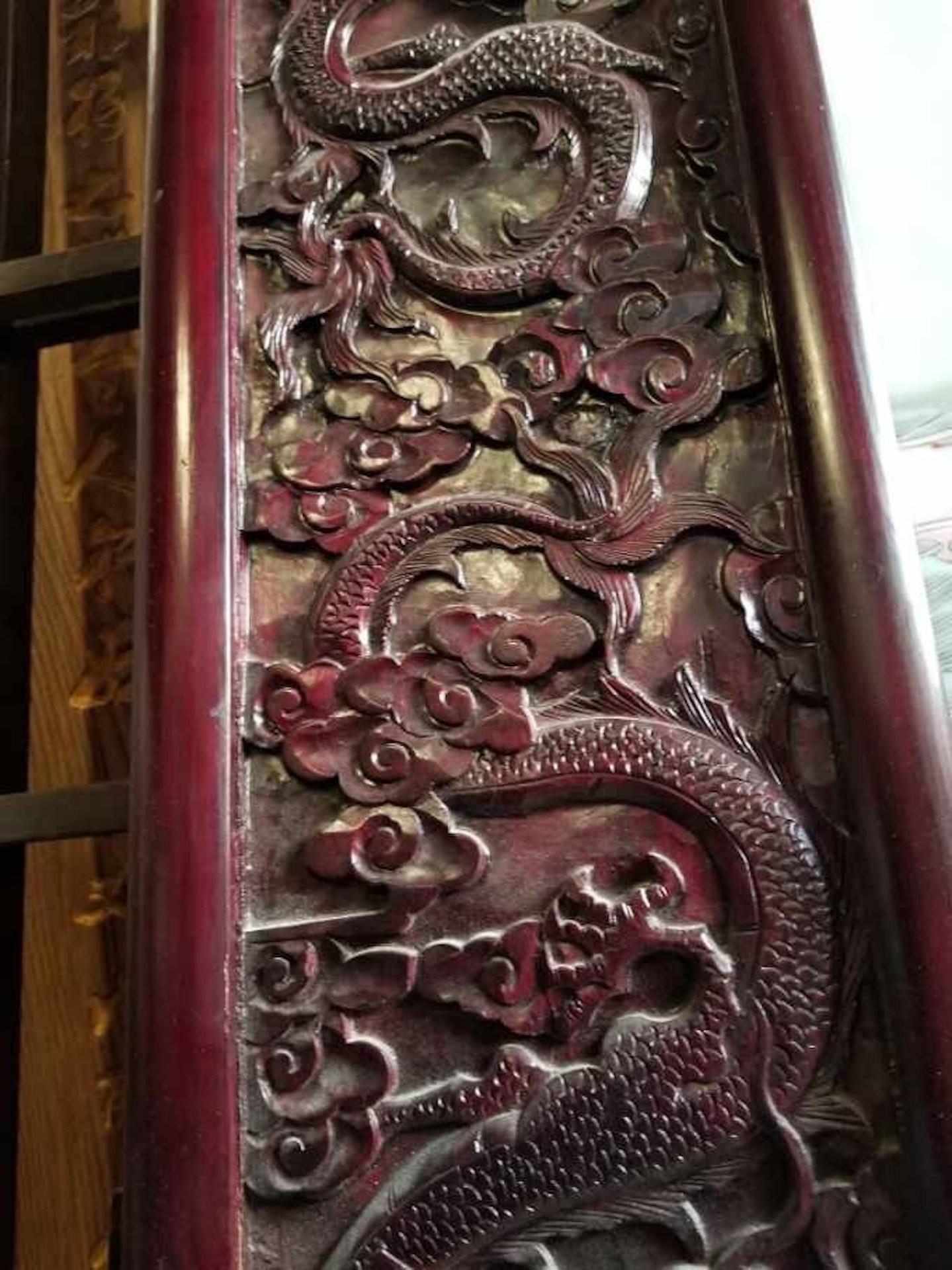 19th Century Antique Chinese Hand Painted Porcelain & Carved Rosewood Frame Room Divider For Sale