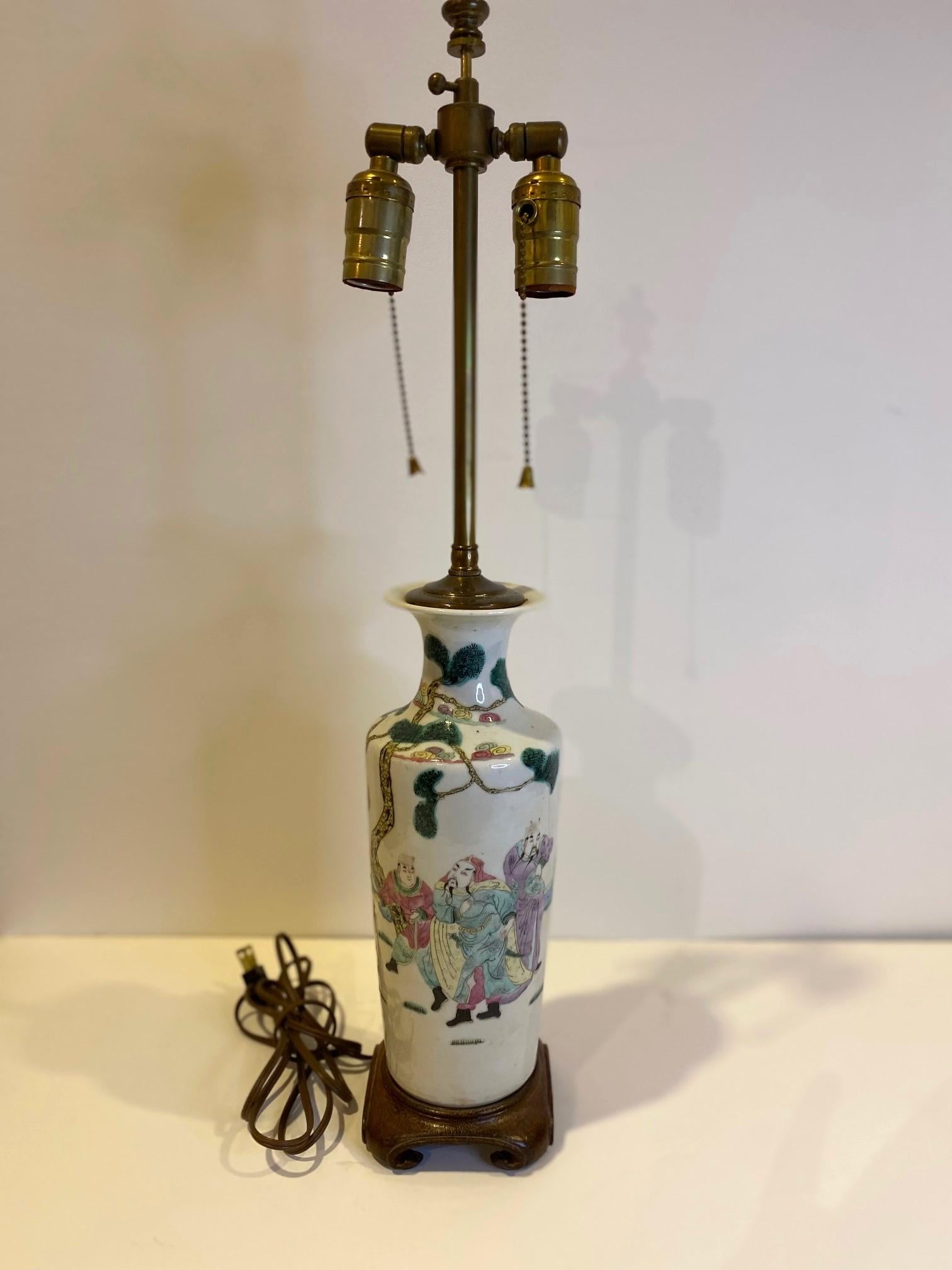 Antike chinesische handbemalte Porzellanvasenlampe im Angebot 6