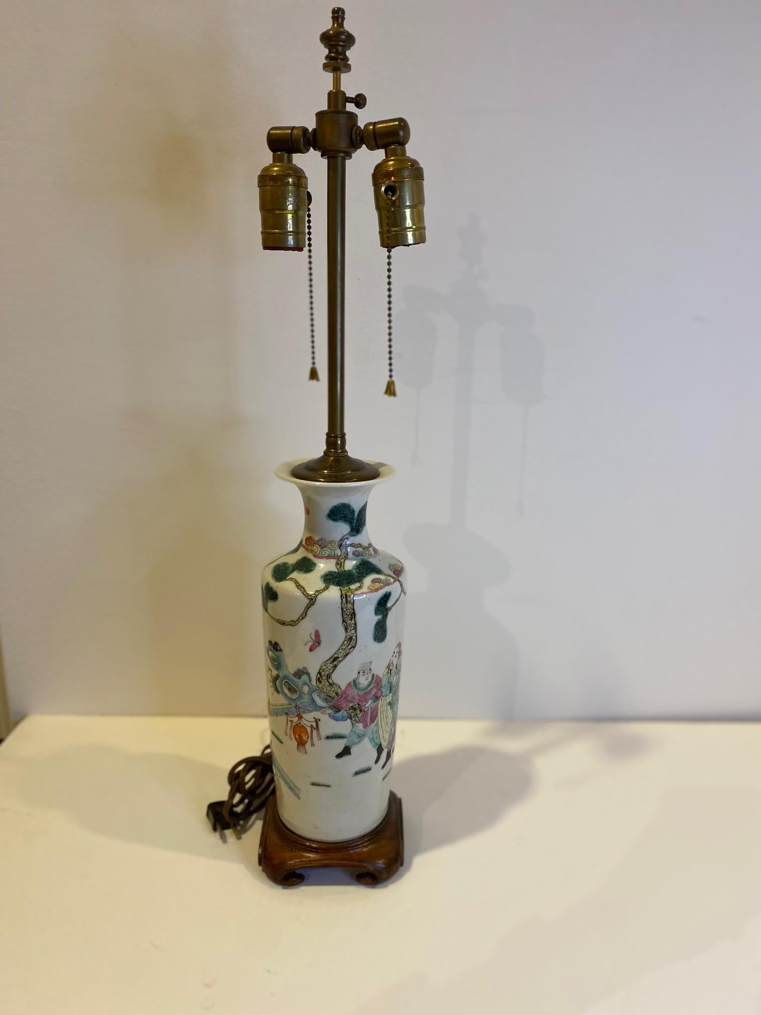 Antique Chinese Hand Painted Porcelain Vase Lamp For Sale 3
