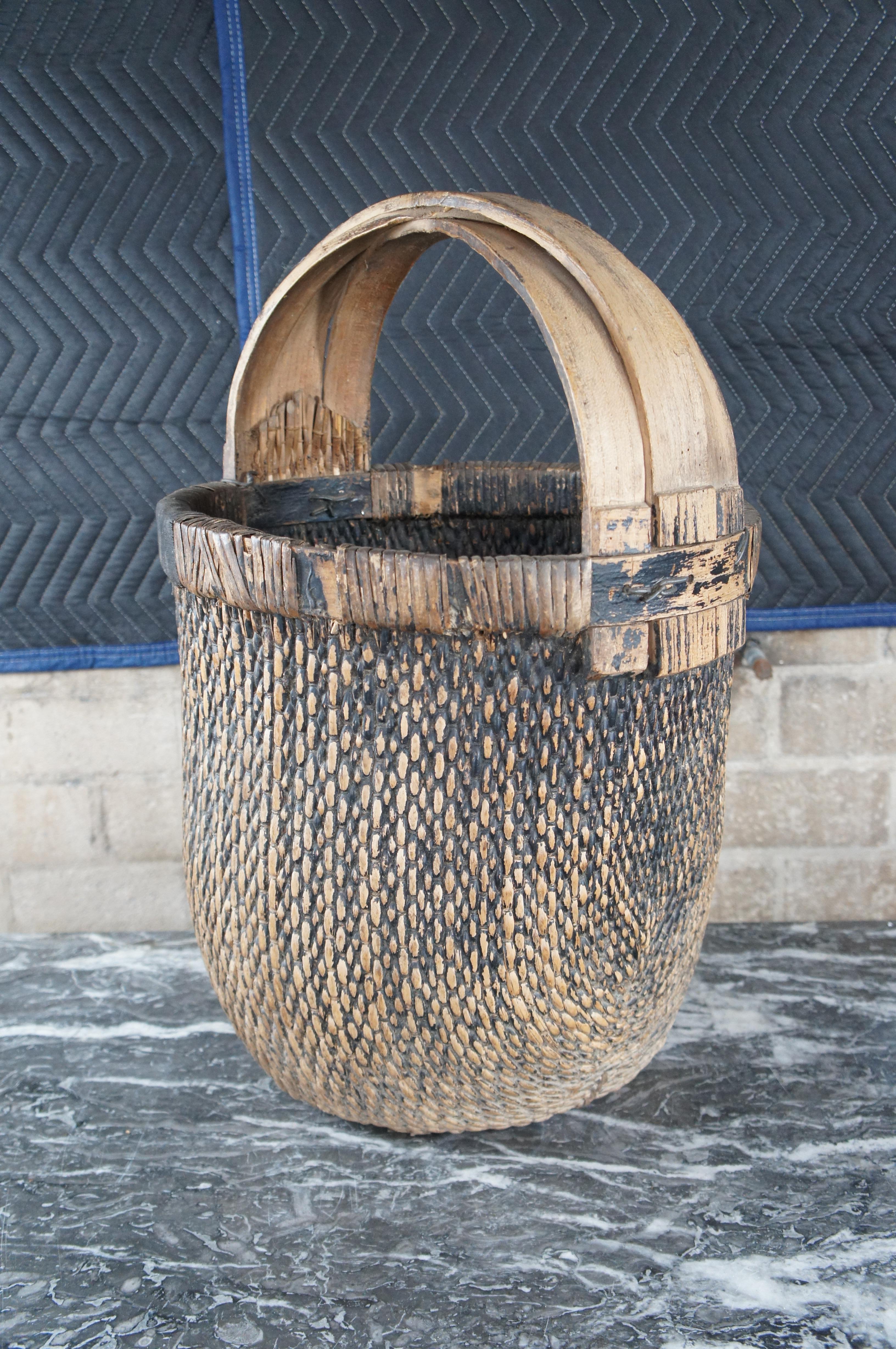 Antique Chinese Hand Woven Willow Rice Gathering Basket Bentwood Handle Bucket For Sale 2