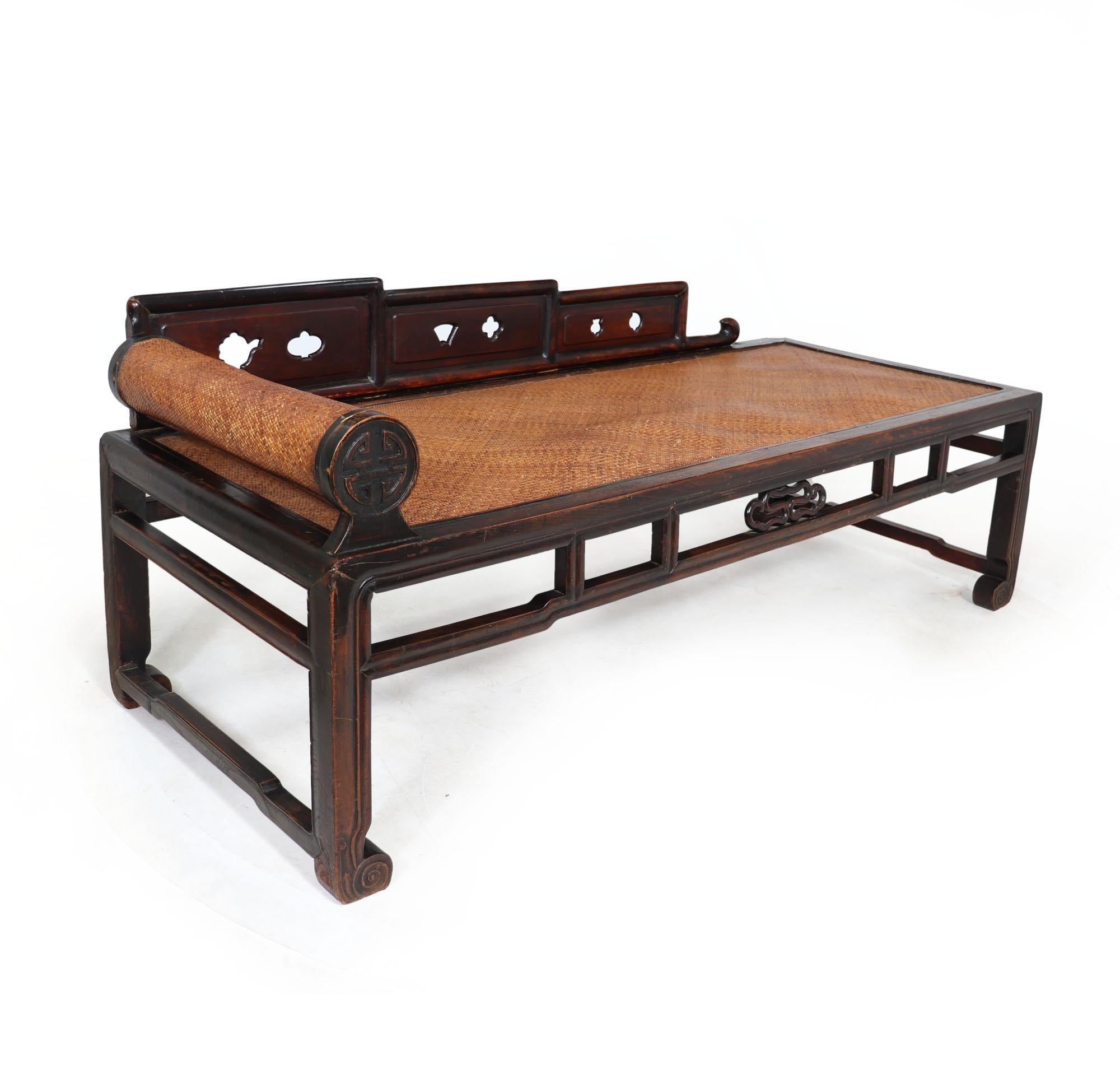 Antique Chinese Hardwood Daybed, C1820 In Good Condition In Paddock Wood Tonbridge, GB