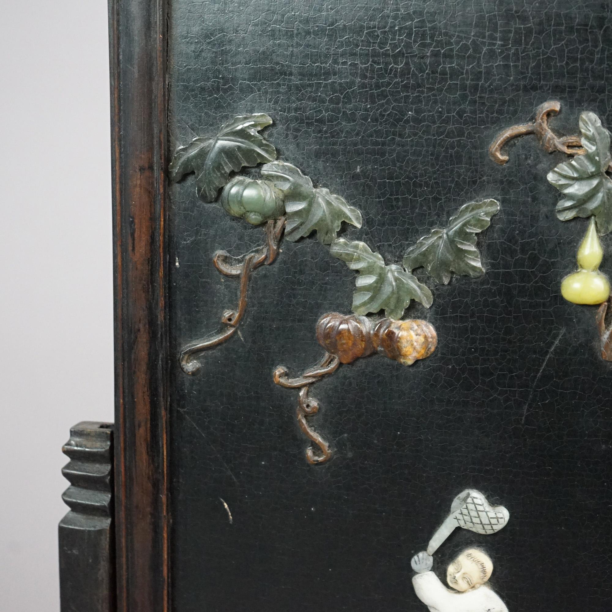 Antiker chinesischer Hartholz-Paneeltischschirm mit geschnitzten Hartsteinfiguren aus dem 19. Jahrhundert im Angebot 7