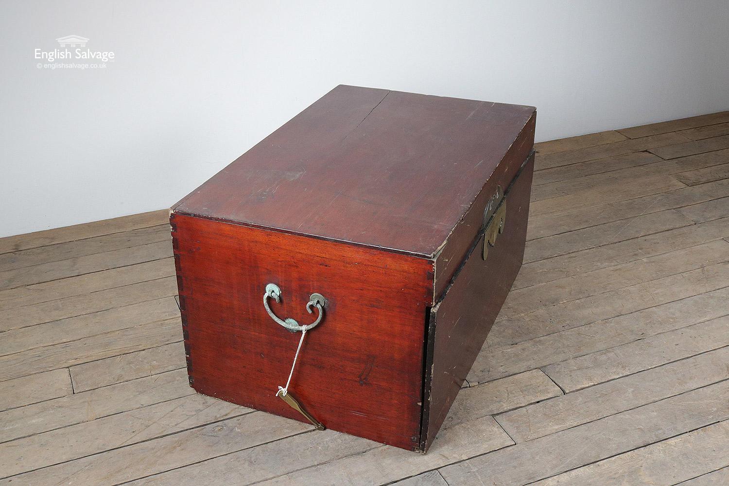 Antique Chinese Hardwood Trunk / Chest, 20th Century In Good Condition For Sale In London, GB