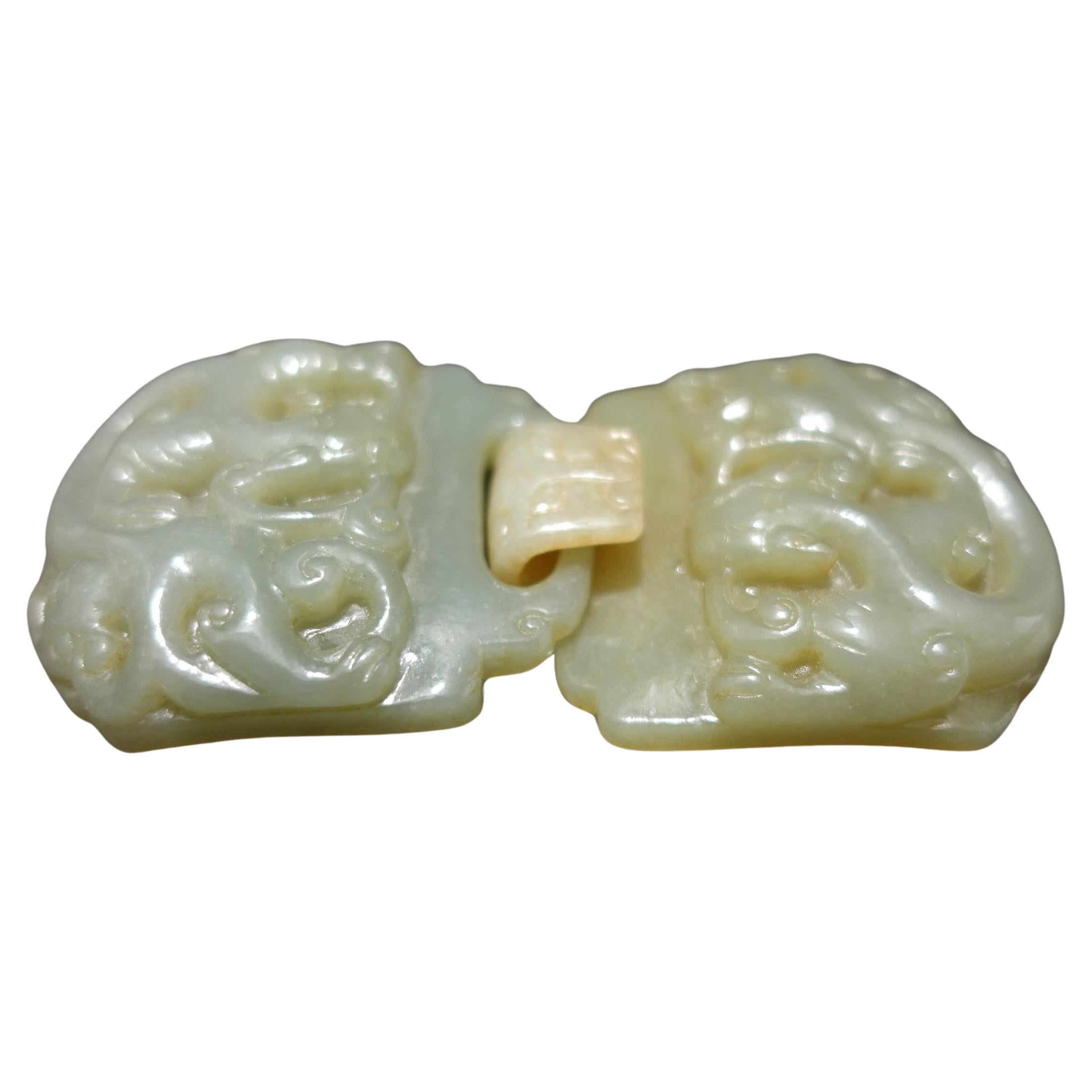 Antike chinesische Hetain Celedon Jade „Gürtelschnallen“ aus Jade  19. Jahrhundert im Angebot