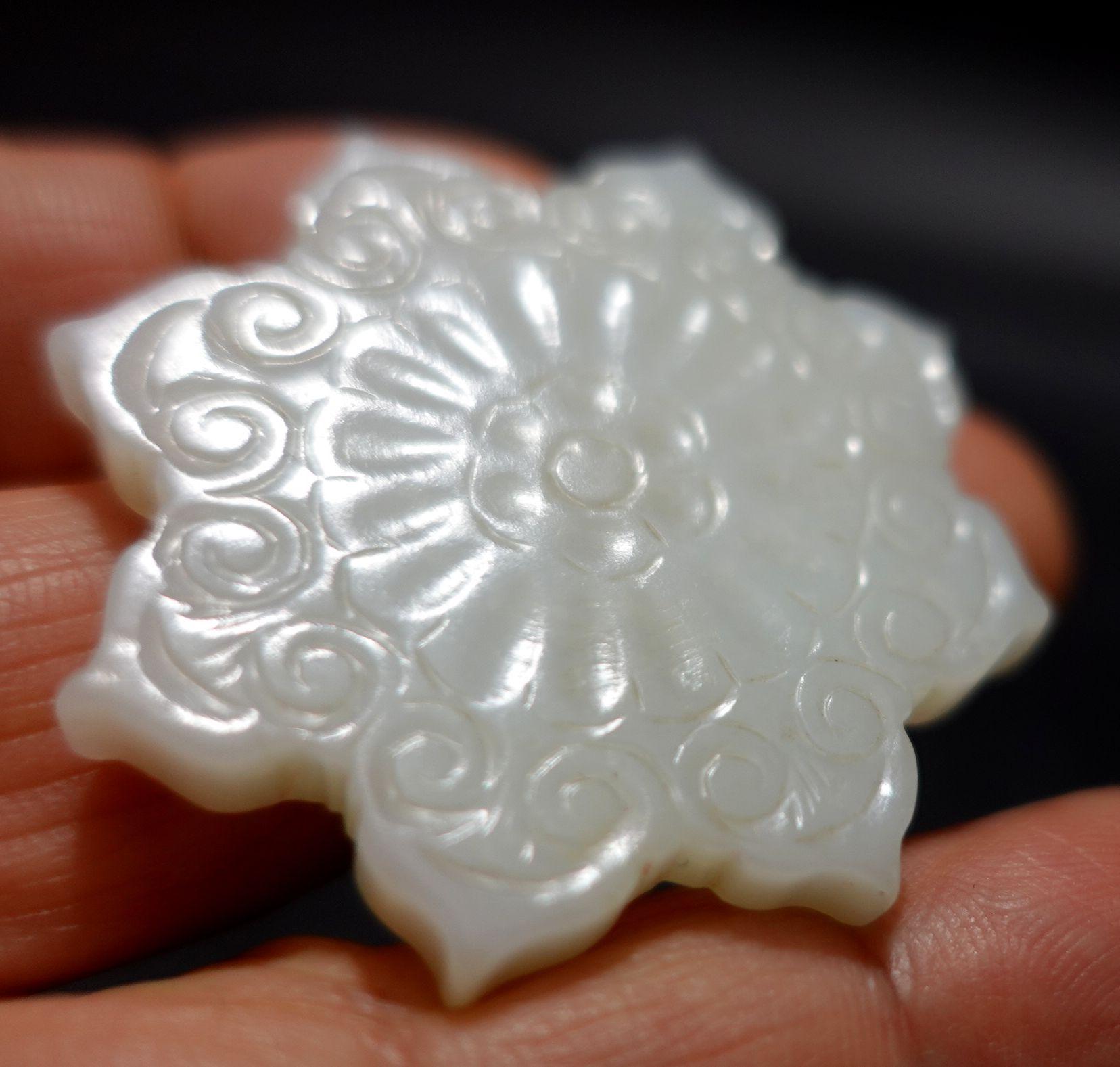 Antique Chinese Hetain White Carved Jade Pendant  19th Century In Excellent Condition For Sale In Norton, MA