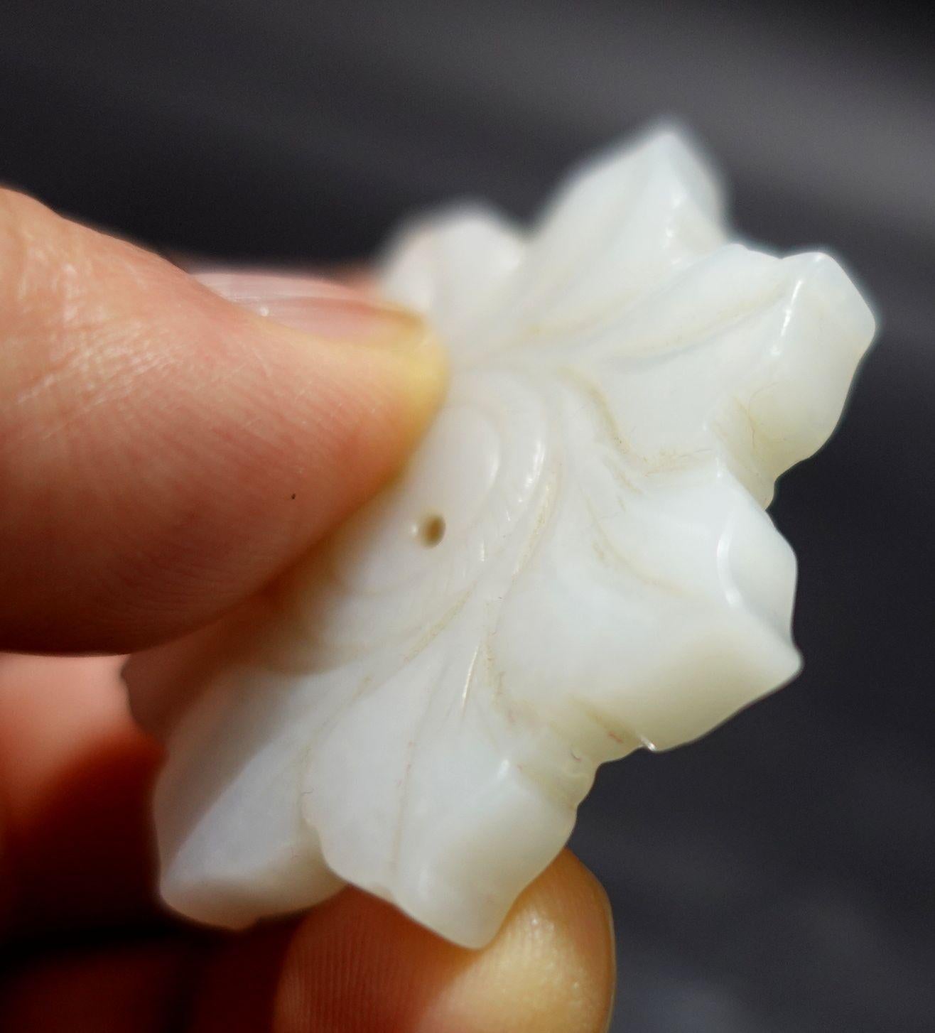 Antique Chinese Hetain White Carved Jade Pendant  19th Century For Sale 4