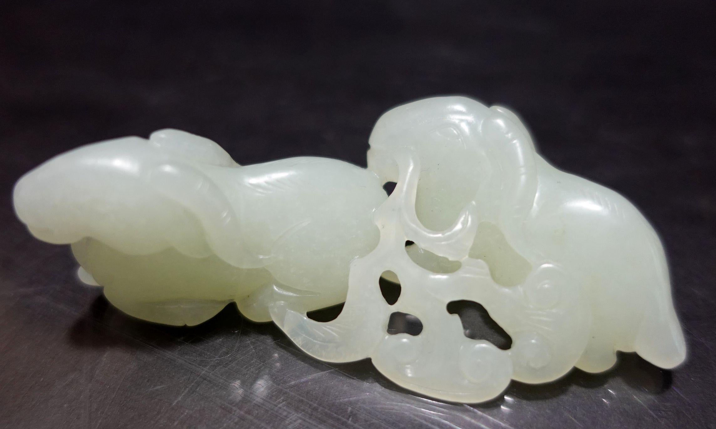 Autre Groupe chinois ancien sculpté en jade de cervidé blanc/C  
