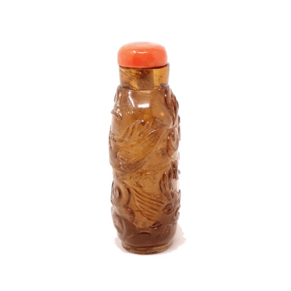 Chinois Ancienne bouteille à priser chinoise en quartz Honey Dragon en vente