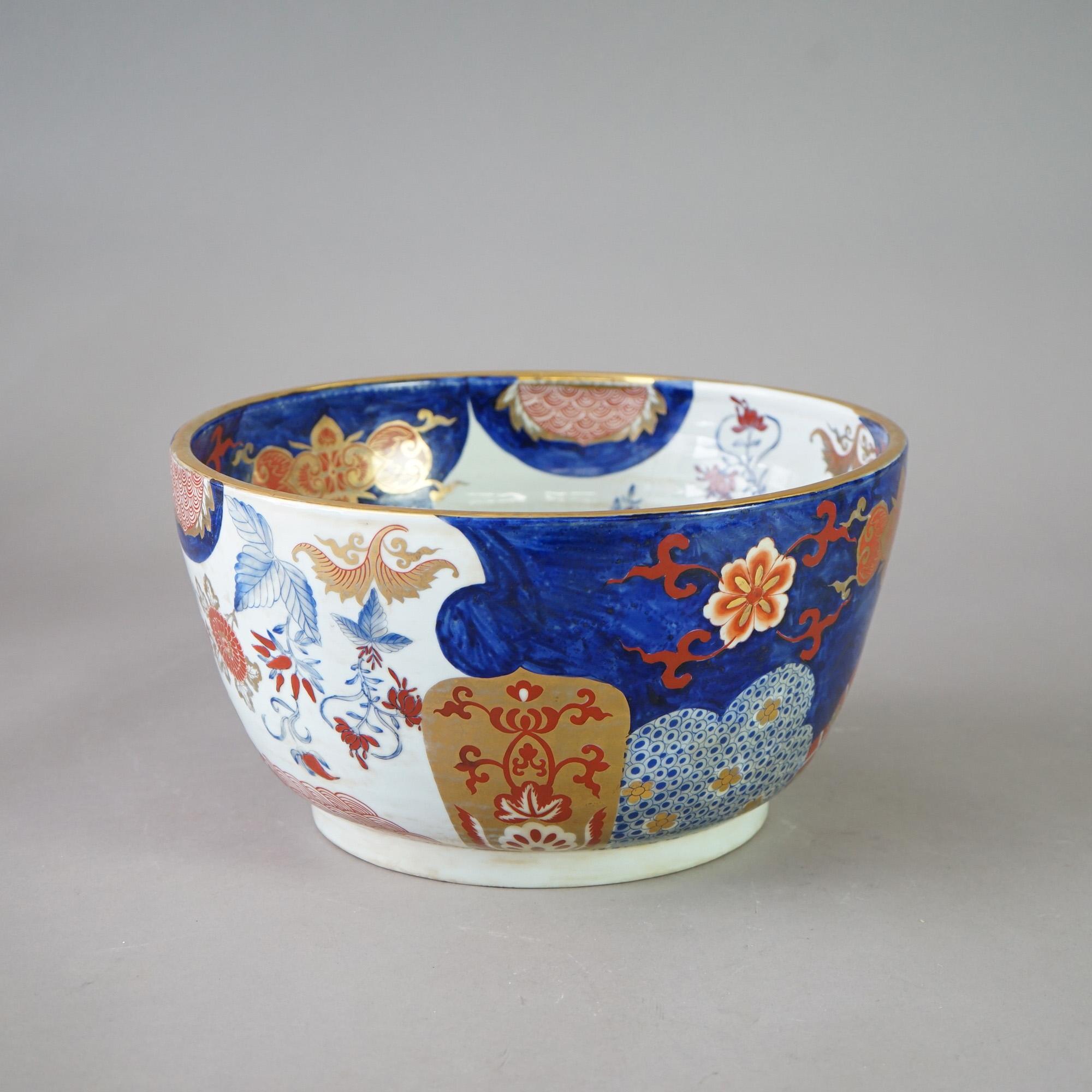 Antique Bol central surdimensionné en porcelaine chinoise Imari Porcelain Circa 1920 Bon état - En vente à Big Flats, NY