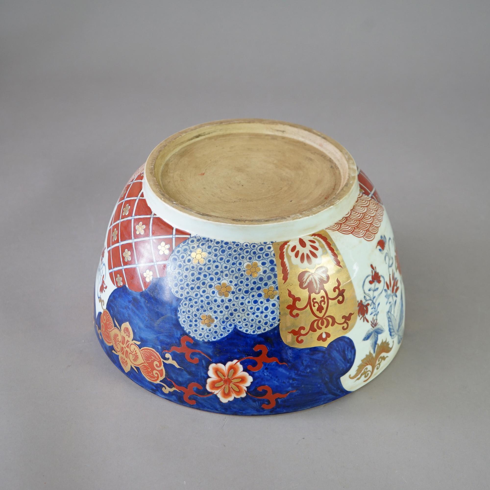 Antique Bol central surdimensionné en porcelaine chinoise Imari Porcelain Circa 1920 en vente 2