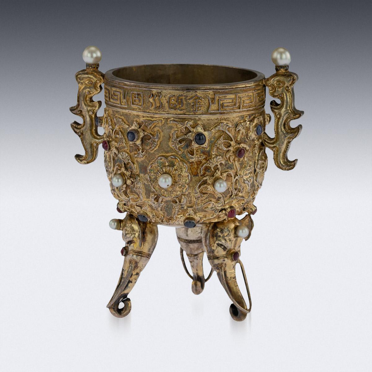 Antique Chinese Impressive Gem Set and Silver Gilt Emperors Cup, circa 1880 In Good Condition In Royal Tunbridge Wells, Kent