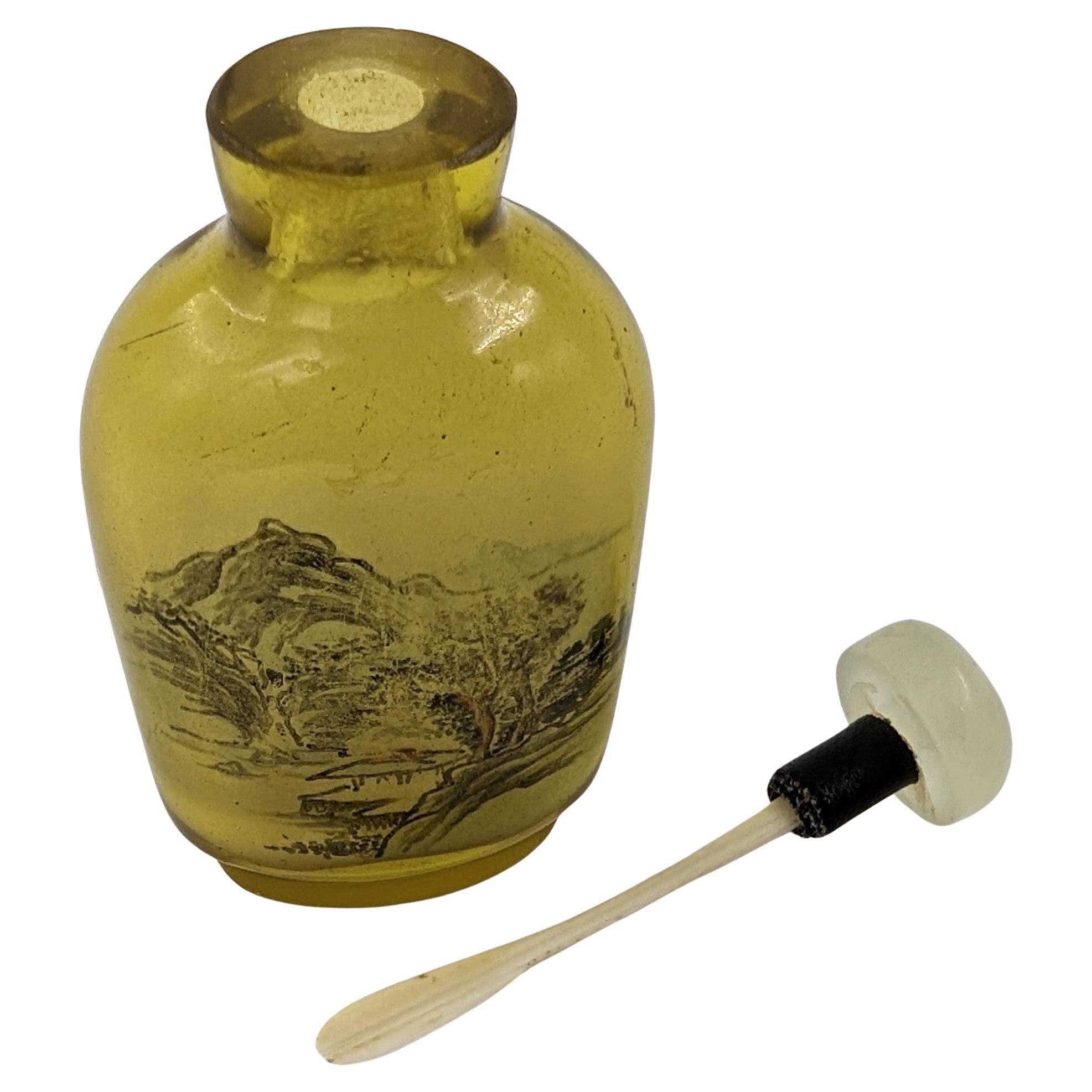 Antique Chinese Inside Painted Yellow Glass Mini Snuff Bottle Republic 20c IPSB For Sale 2