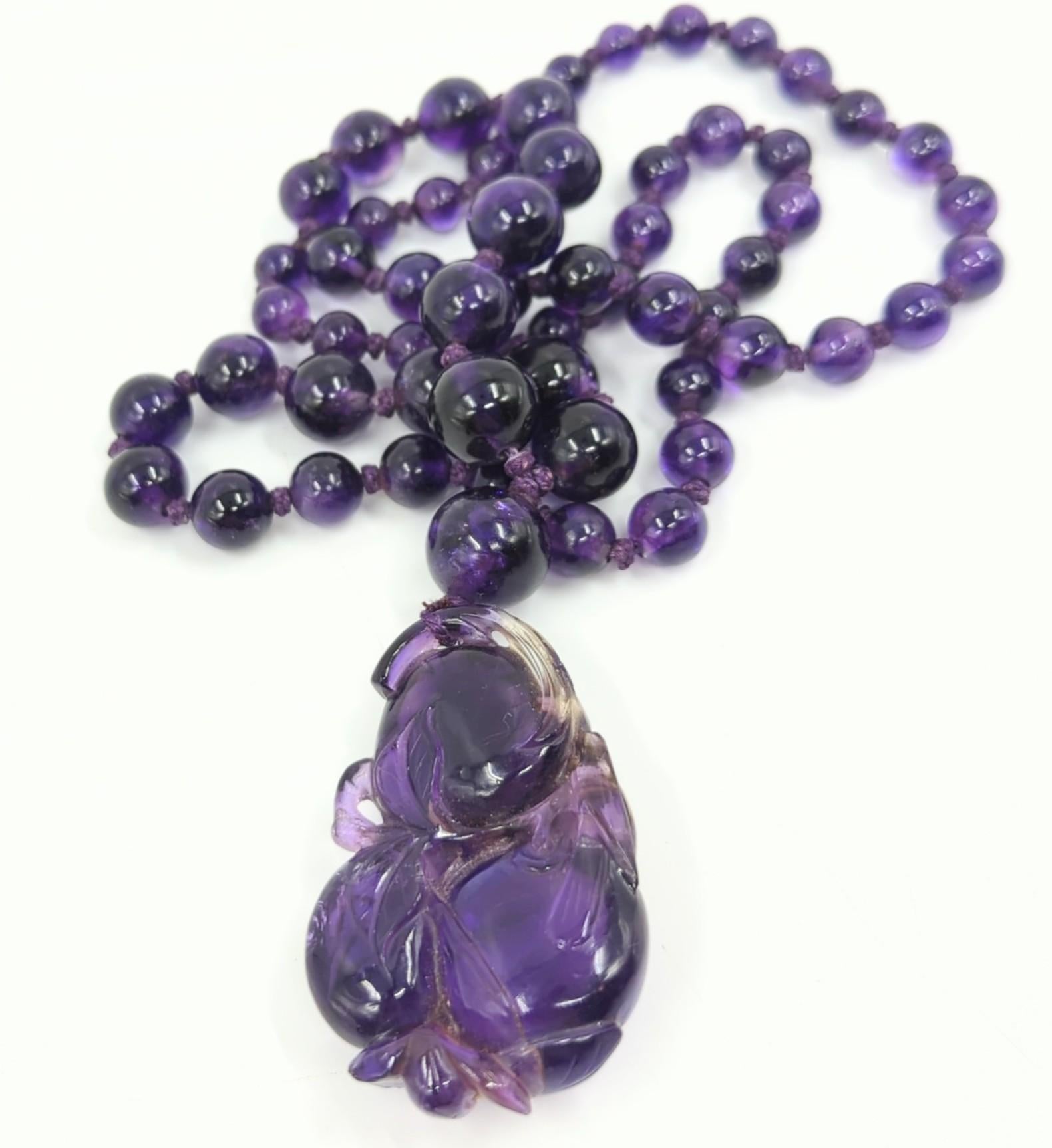 Antique Chinese Intense Purple Amethyst Pendant Graduating Beaded Necklace 24"  For Sale