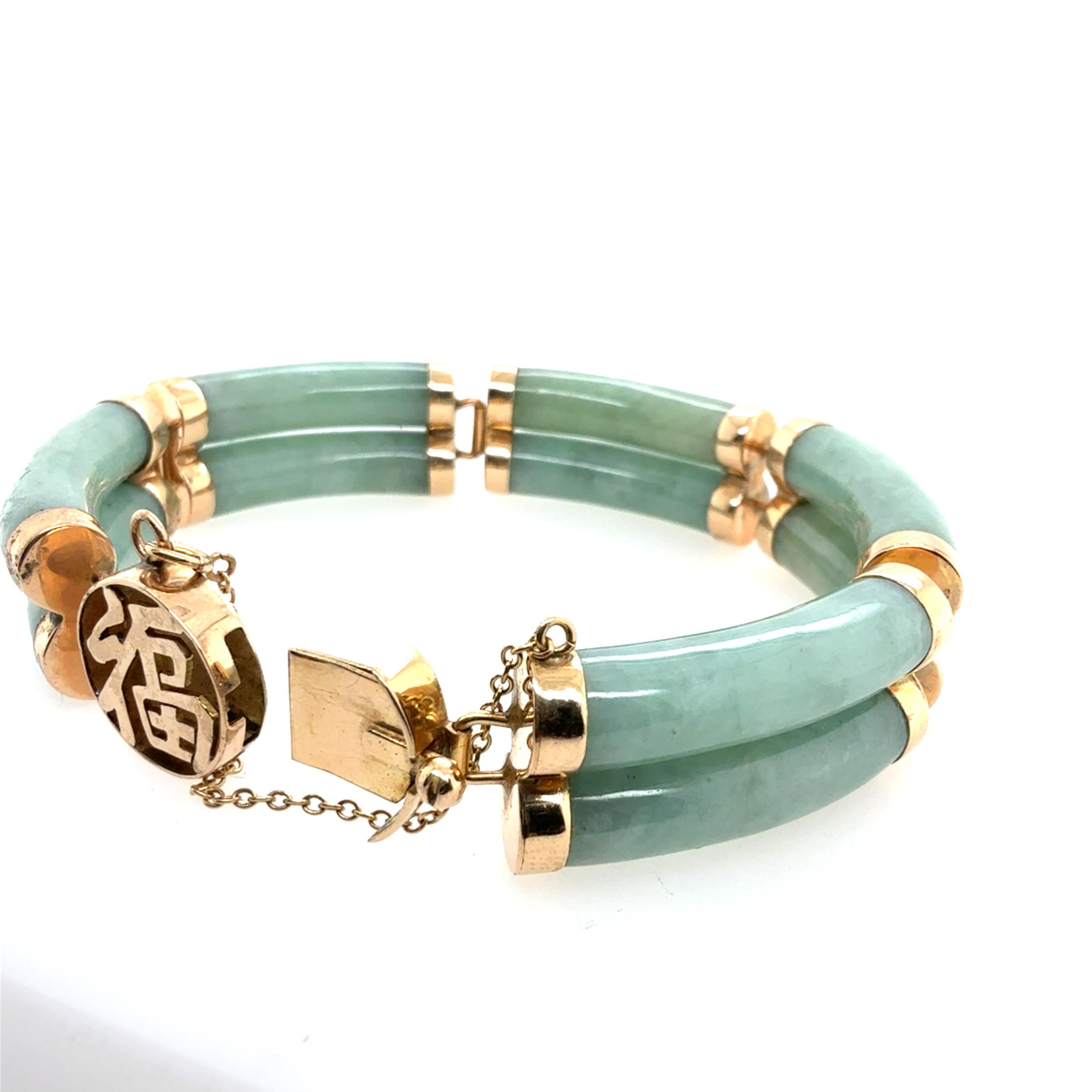 Antike chinesische Jade & 14K Gold Armband mit Sicherheit Kette 7,25 Zoll (Ungeschliffen) im Angebot