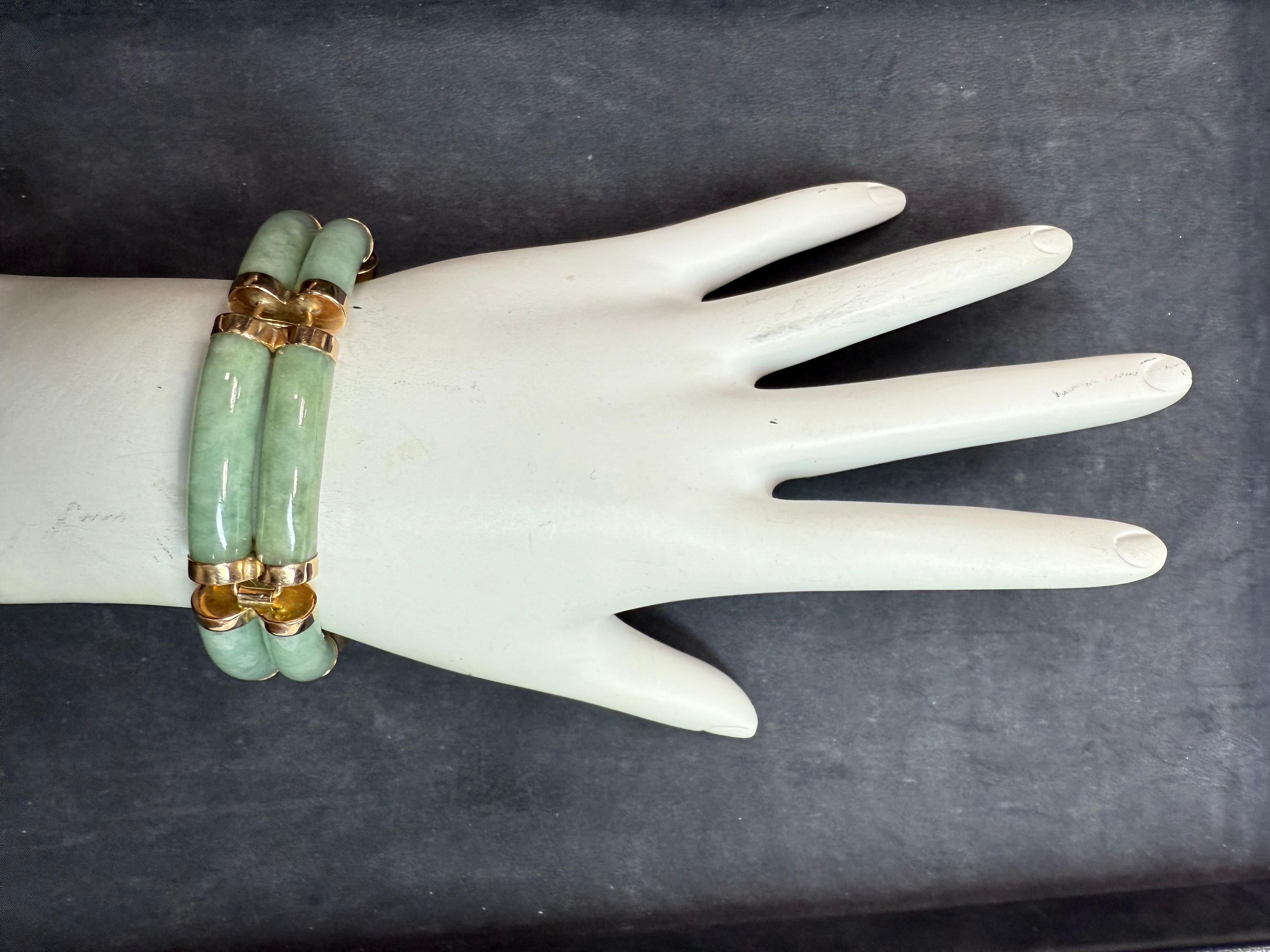 Antike chinesische Jade & 14K Gold Armband mit Sicherheit Kette 7,25 Zoll im Zustand „Gut“ im Angebot in Los Angeles, CA