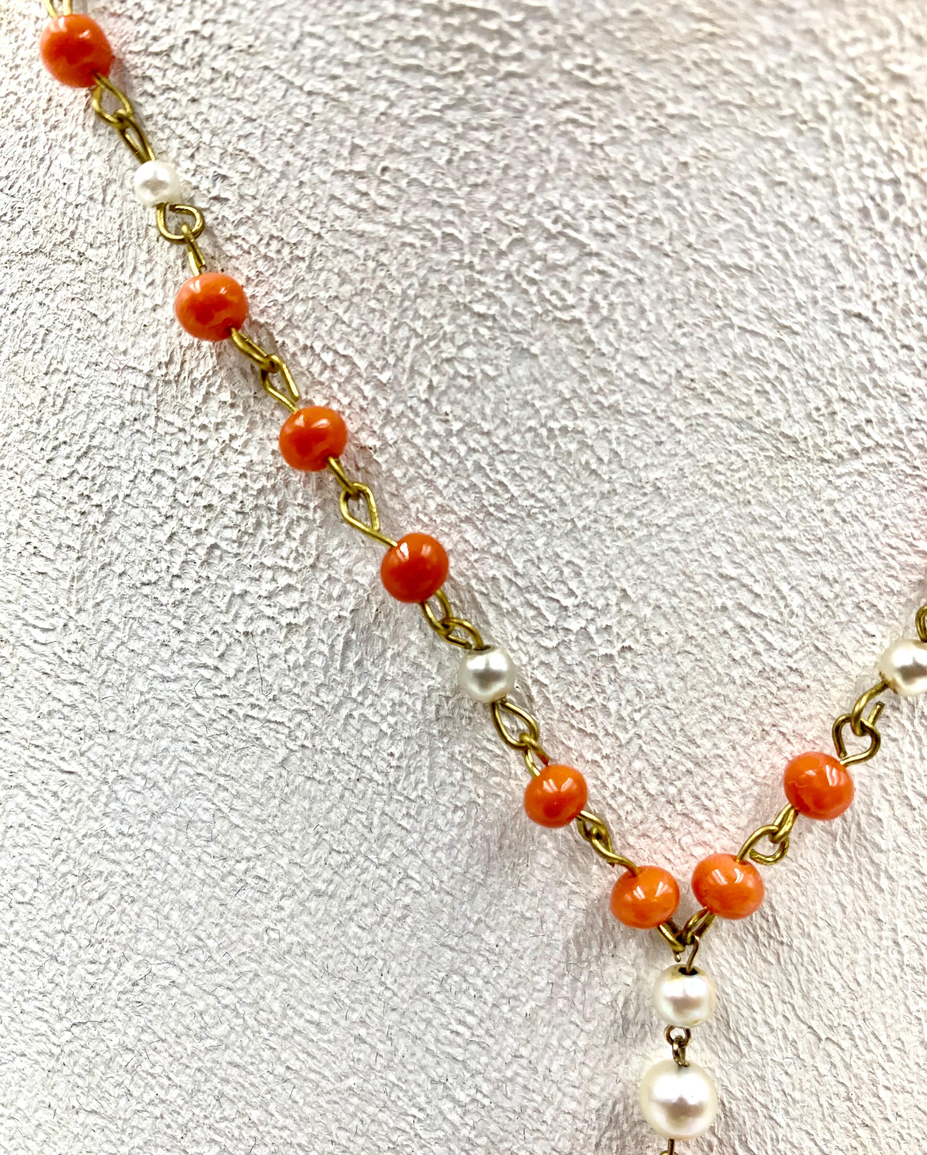 Antique Late 19th Century Chinese Jade, Coral and Pearl Pendant Necklace In Good Condition For Sale In New York, NY