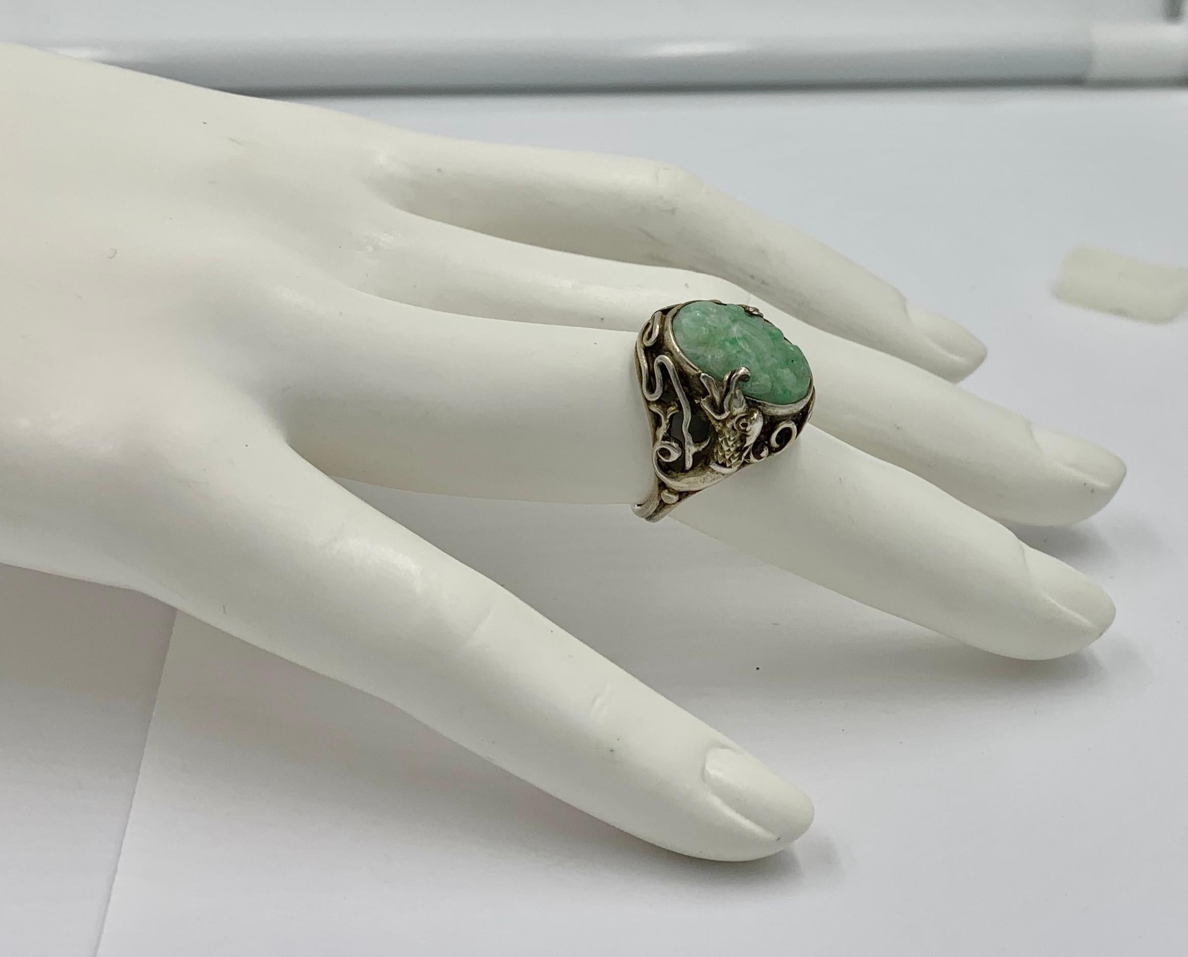 Antiker chinesischer Jade Drachen Ring geschnitzte Blume Silber (Art déco) im Angebot