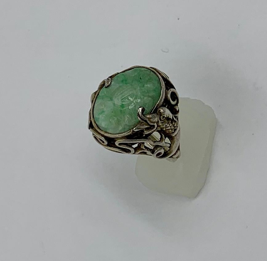 Antiker chinesischer Jade Drachen Ring geschnitzte Blume Silber (Gemischter Schliff) im Angebot