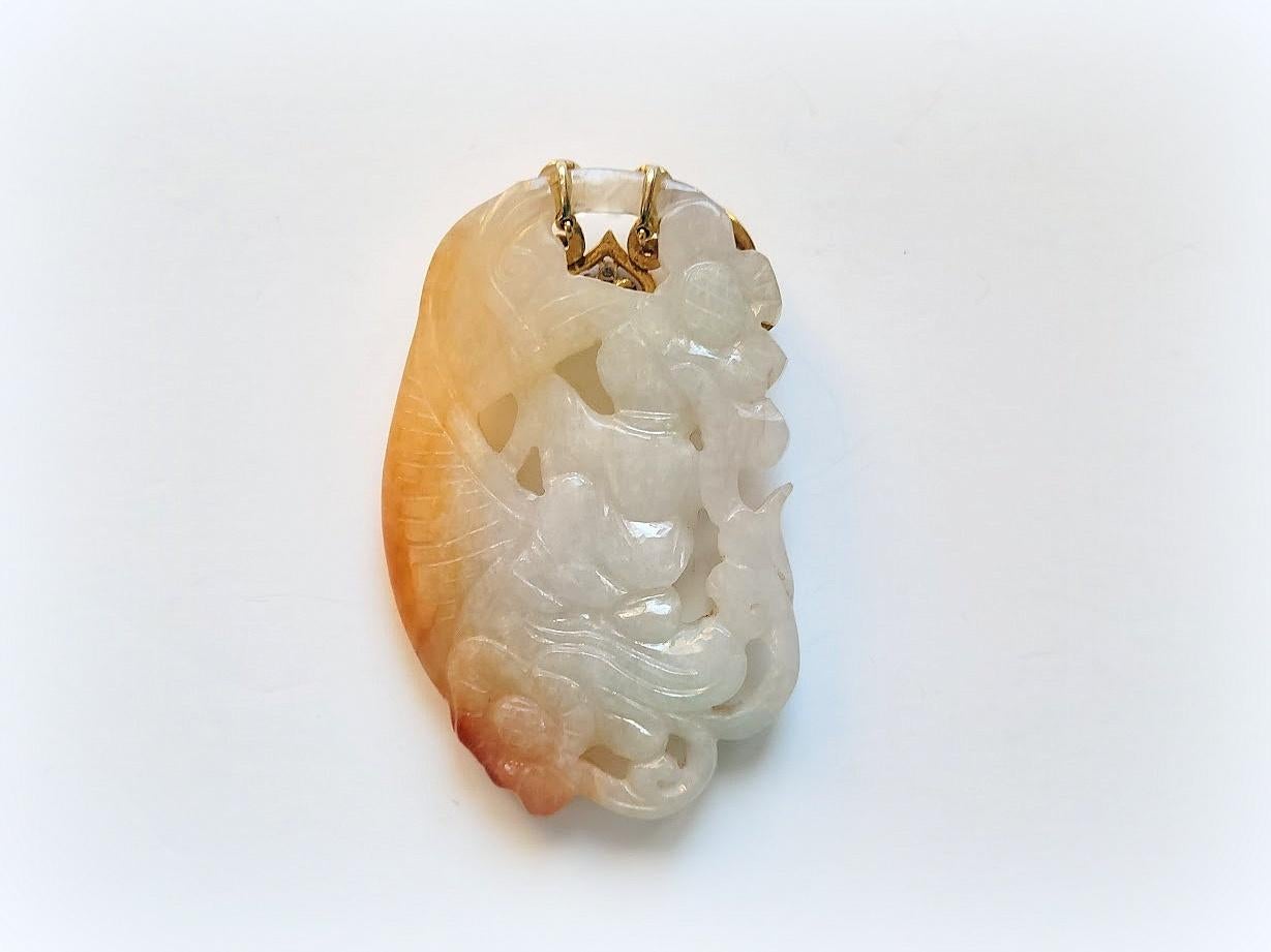 Pendentif chinois ancien déesse Guanyin en or et jade avec diamants Unisexe en vente