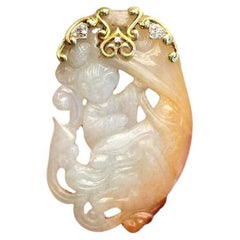 Pendentif chinois ancien déesse Guanyin en or et jade avec diamants