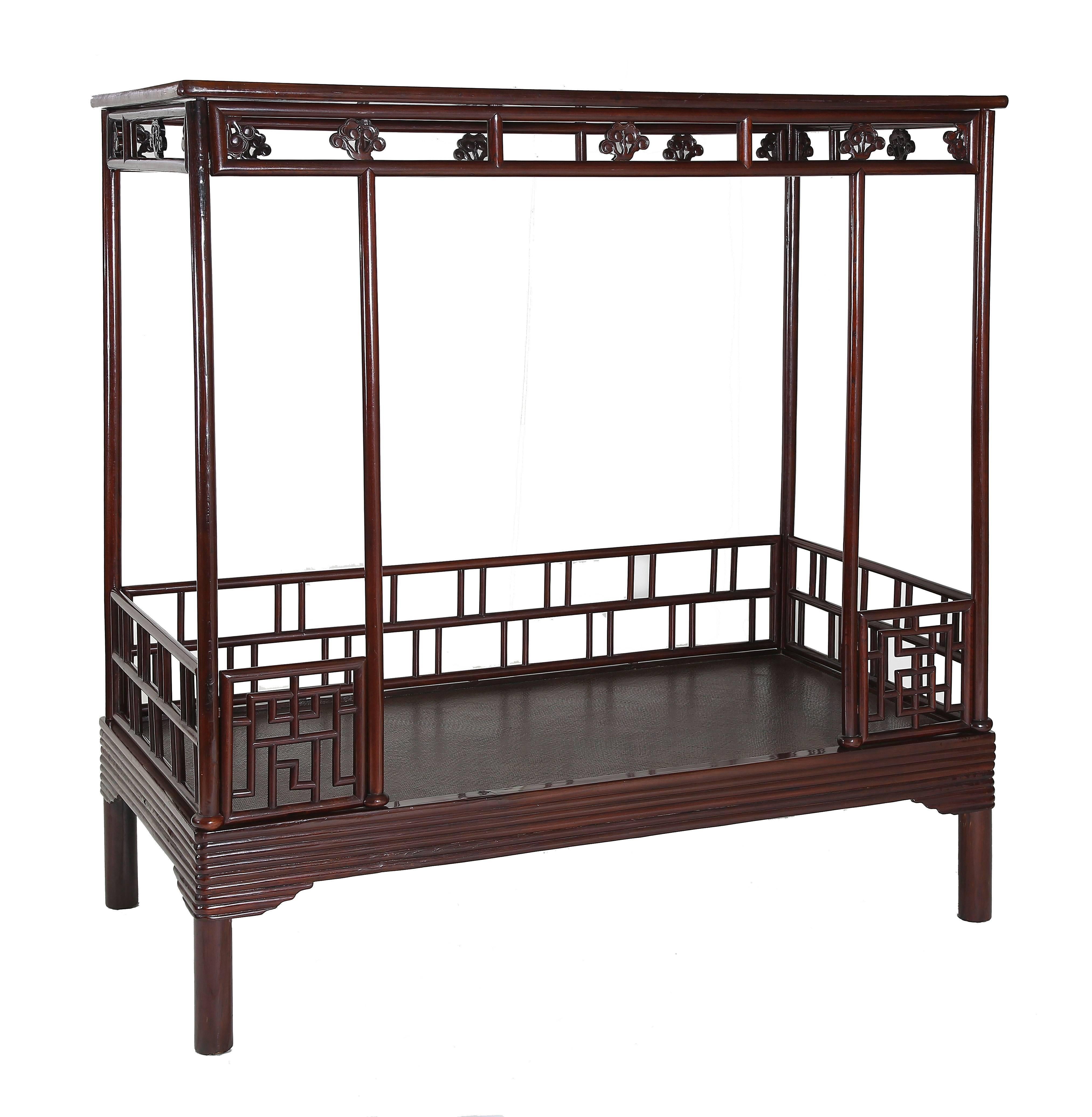 Antikes chinesisches Ju Mu Sechspfosten-Himmelbett:: Chinoserie:: Suzhou (Qing-Dynastie) im Angebot