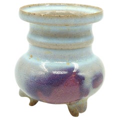 Antico vaso cinese Jun Ware in porcellana a treppiede smaltato blu chiaro Ming Ming