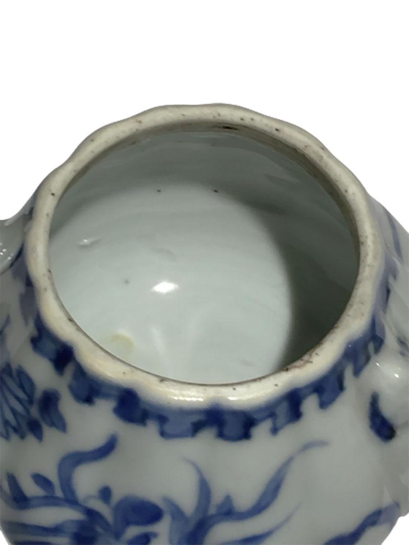 18th Century and Earlier Antique Chinese Kangxi Blue and White Porcelain Pumpkin Shaped Teapot For Sale