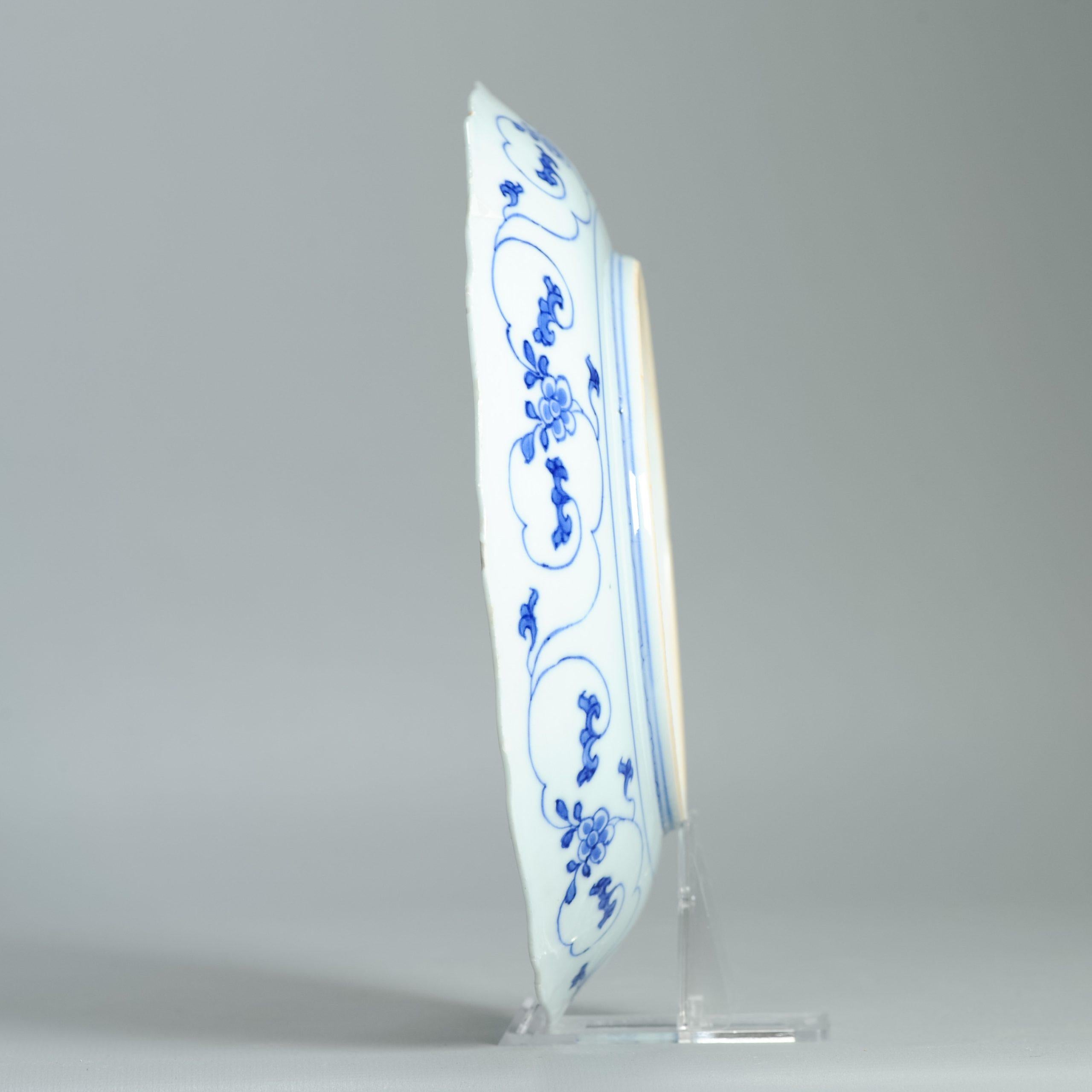 Antike chinesische Kangxi Periode Blau & Weiß Teller Vögel & Blumenrollen markiert im Angebot 1