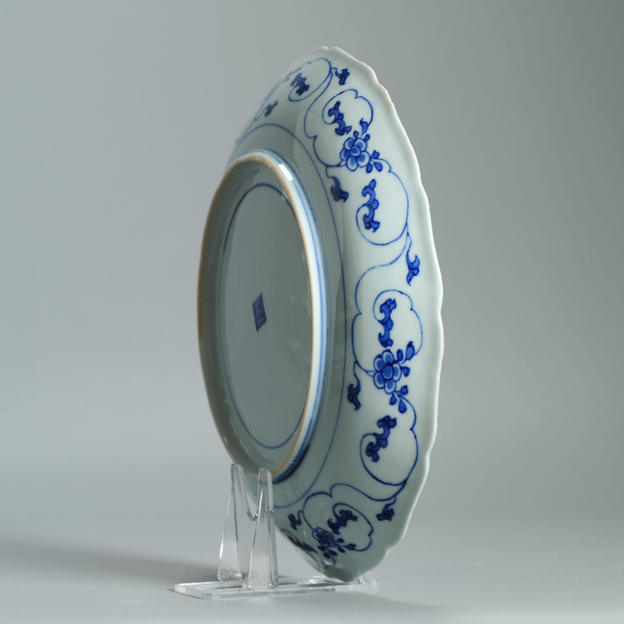 Antike chinesische Kangxi Periode Blau & Weiß Teller Vögel & Blumenrollen markiert im Angebot 2