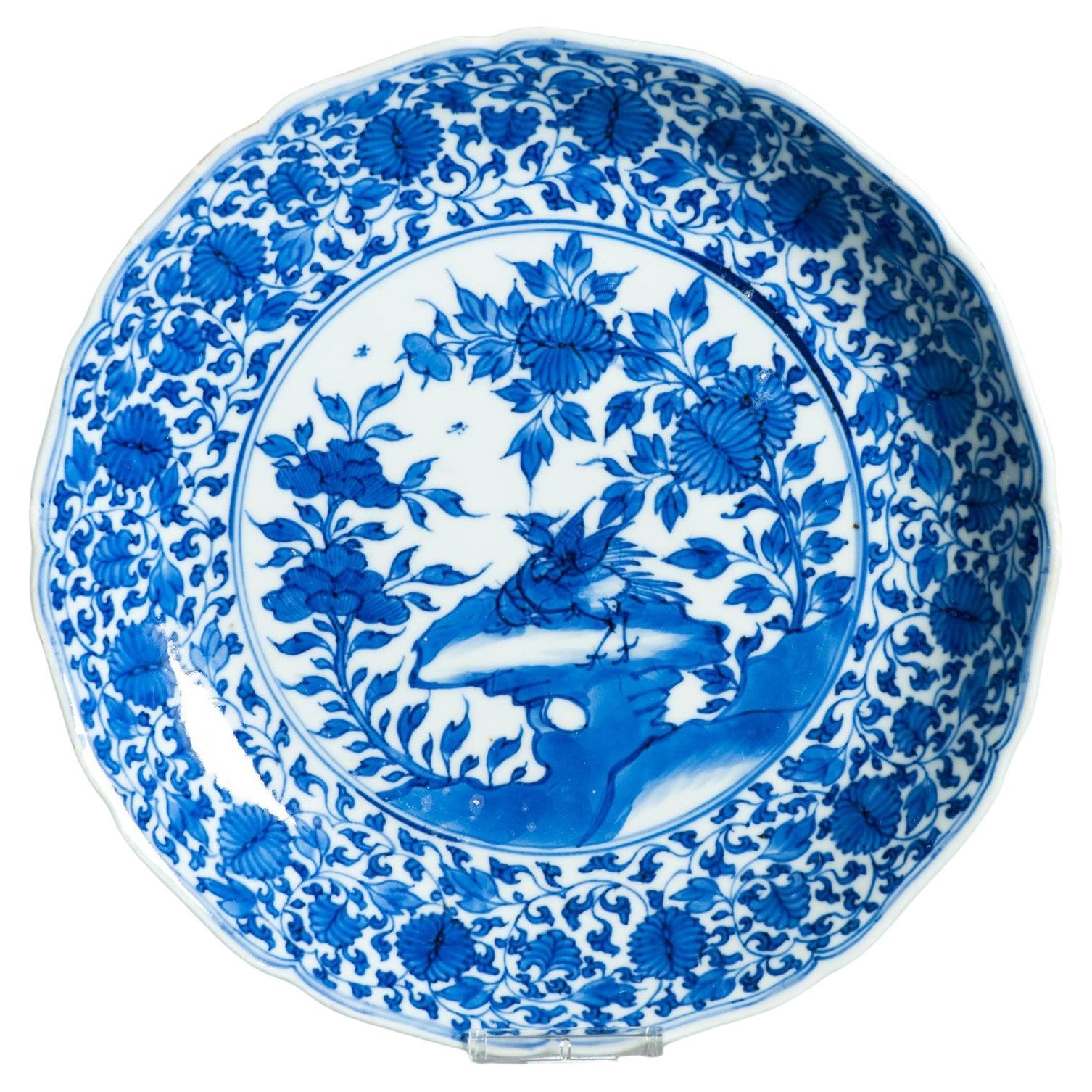 Antike chinesische Kangxi Periode Blau & Weiß Teller Vögel & Blumenrollen markiert