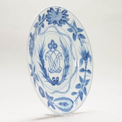 Antique Chinese Kangxi Porcelain Armorial Pate Blue and White, Ca 1700