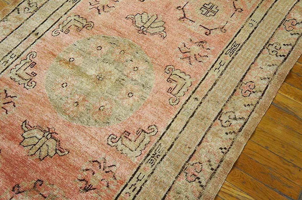 Hand-Knotted Early 20th Century Central Asian Khotan Rug ( 4' x 8' - 122 x 245 ) For Sale