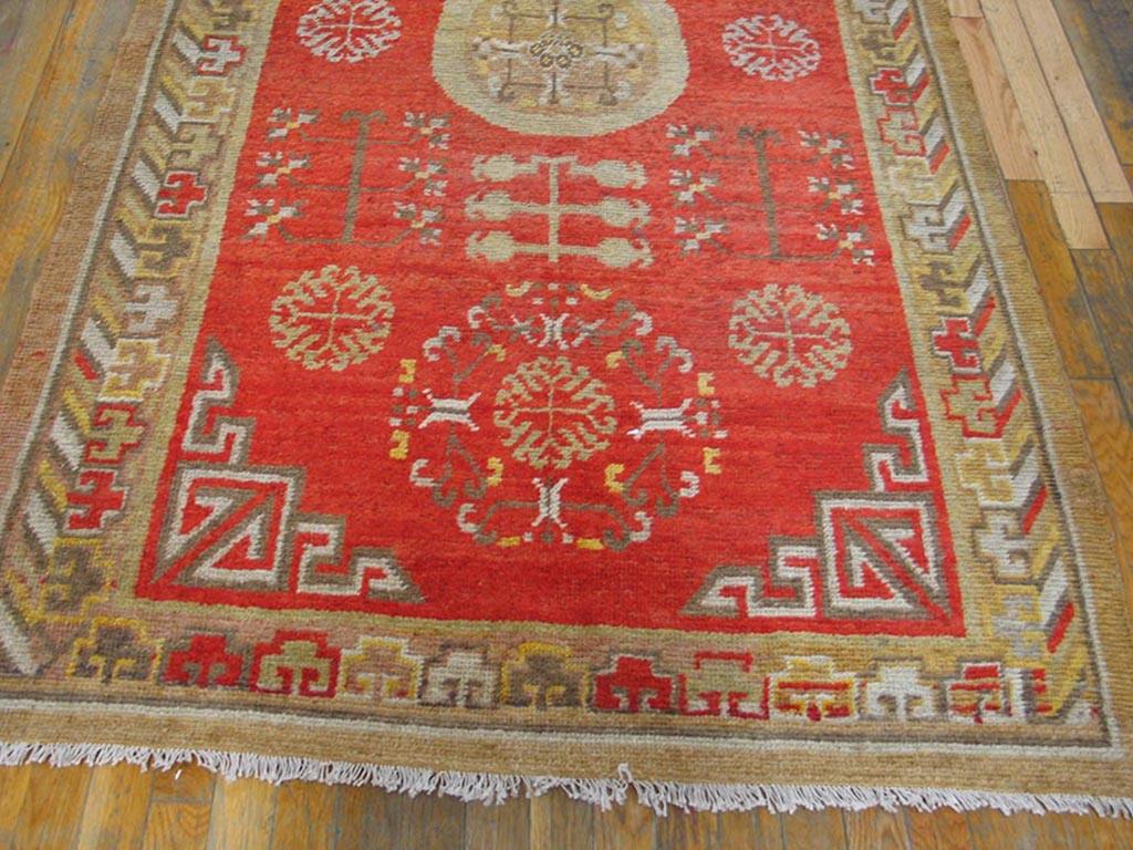 Wool Early 20th Century Central Asian Chinese Khotan Carpet ( 4' x 7' - 122 x 213 ) For Sale